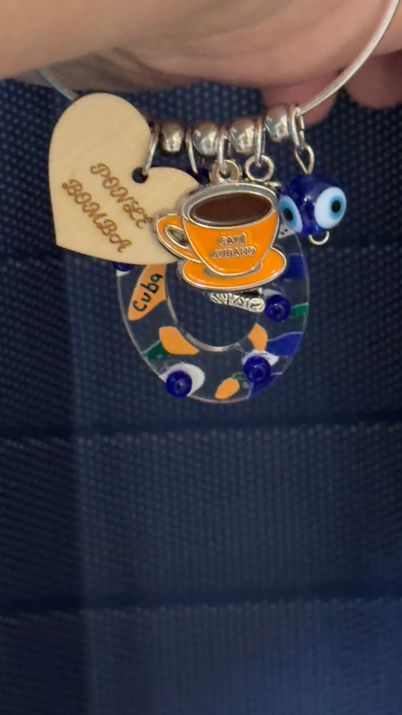 C7E61DD6-F92F-4393-946C-264CB4438A6F