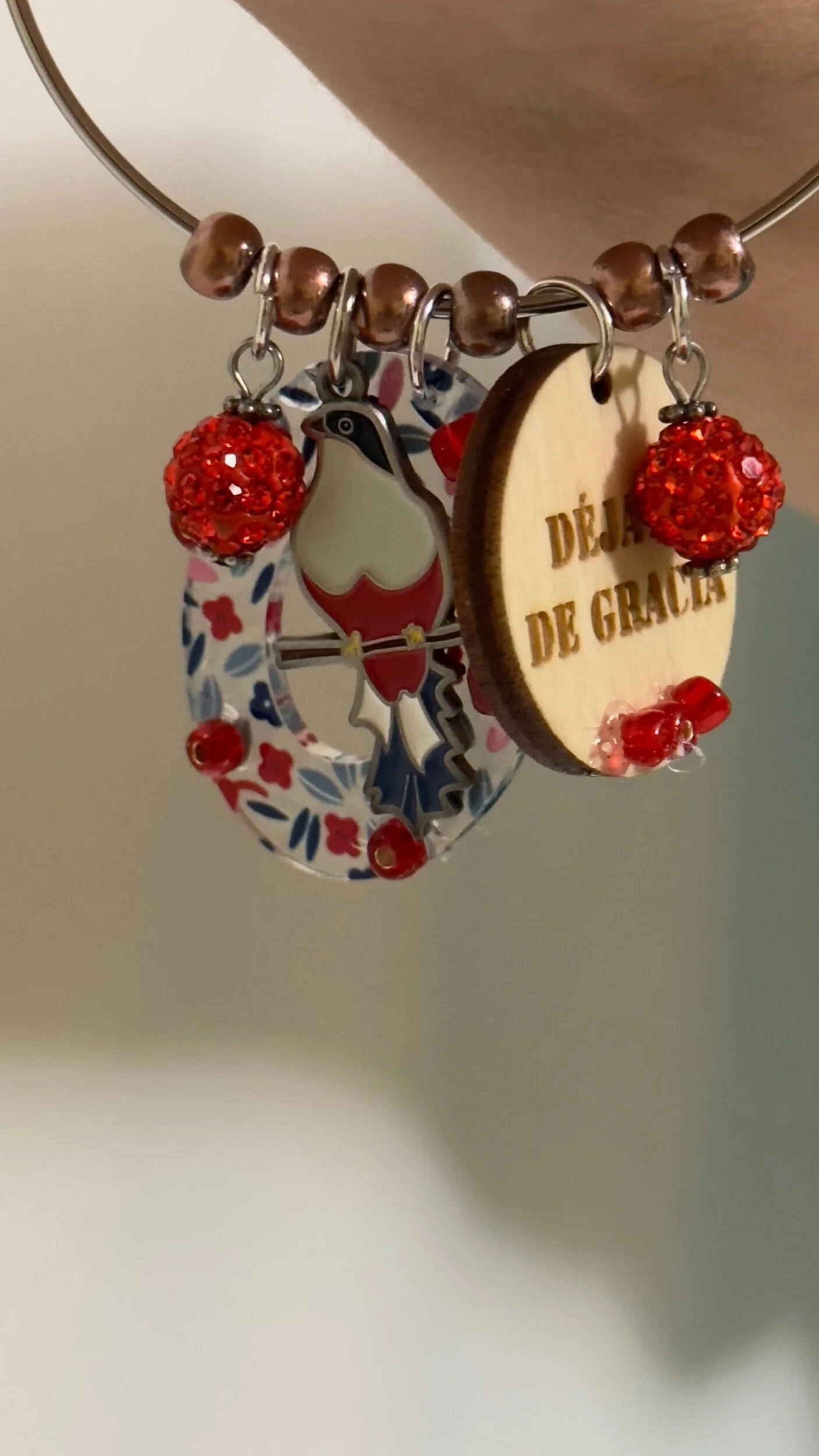 5B71D80C-4EFE-40C8-A0D1-BCE0A5BDD105