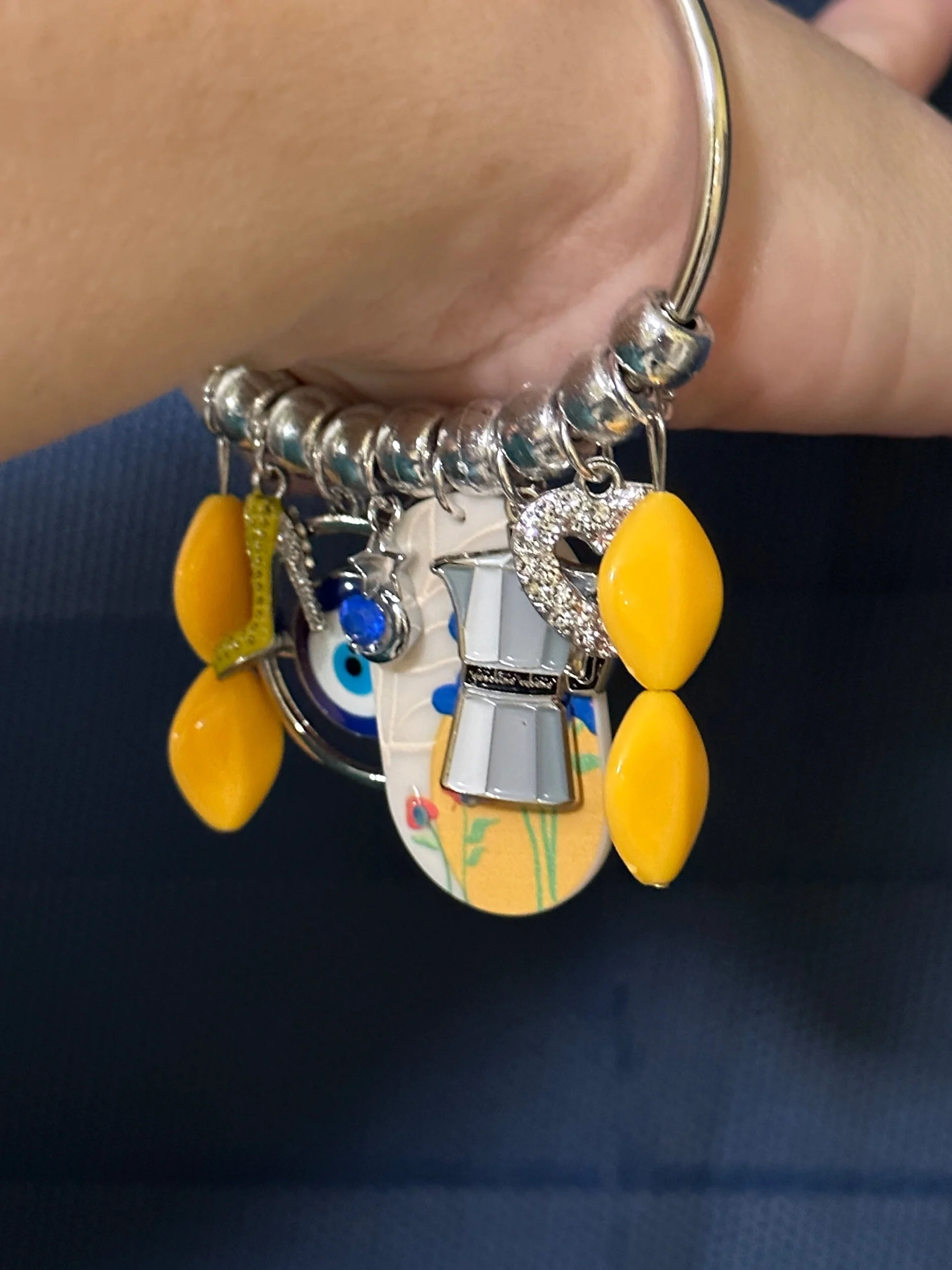 CEF23EF9-7569-4E1F-85EA-FD8FD624B344