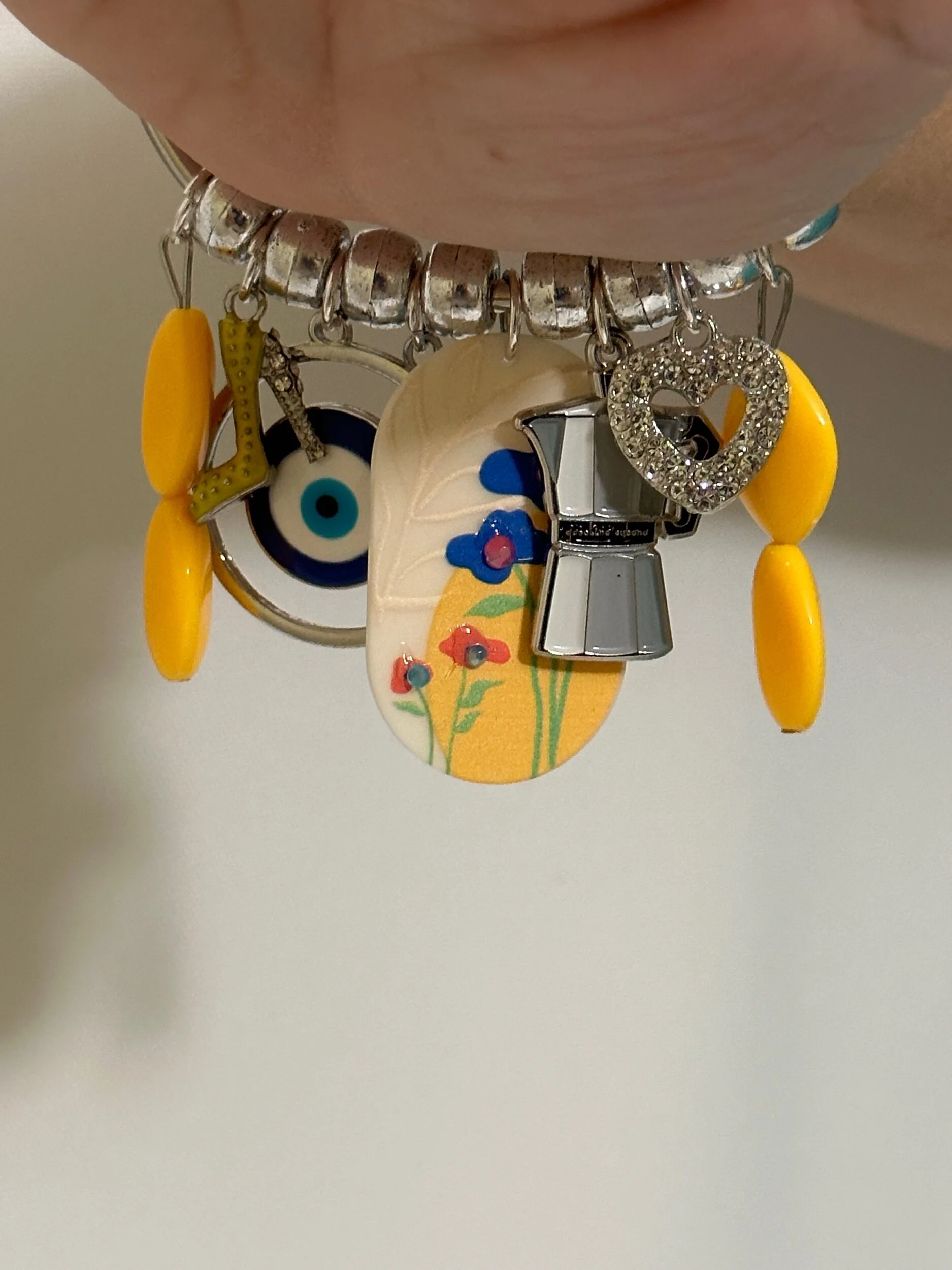 6F9A9060-2D15-457E-BE56-5E66384D7BFB