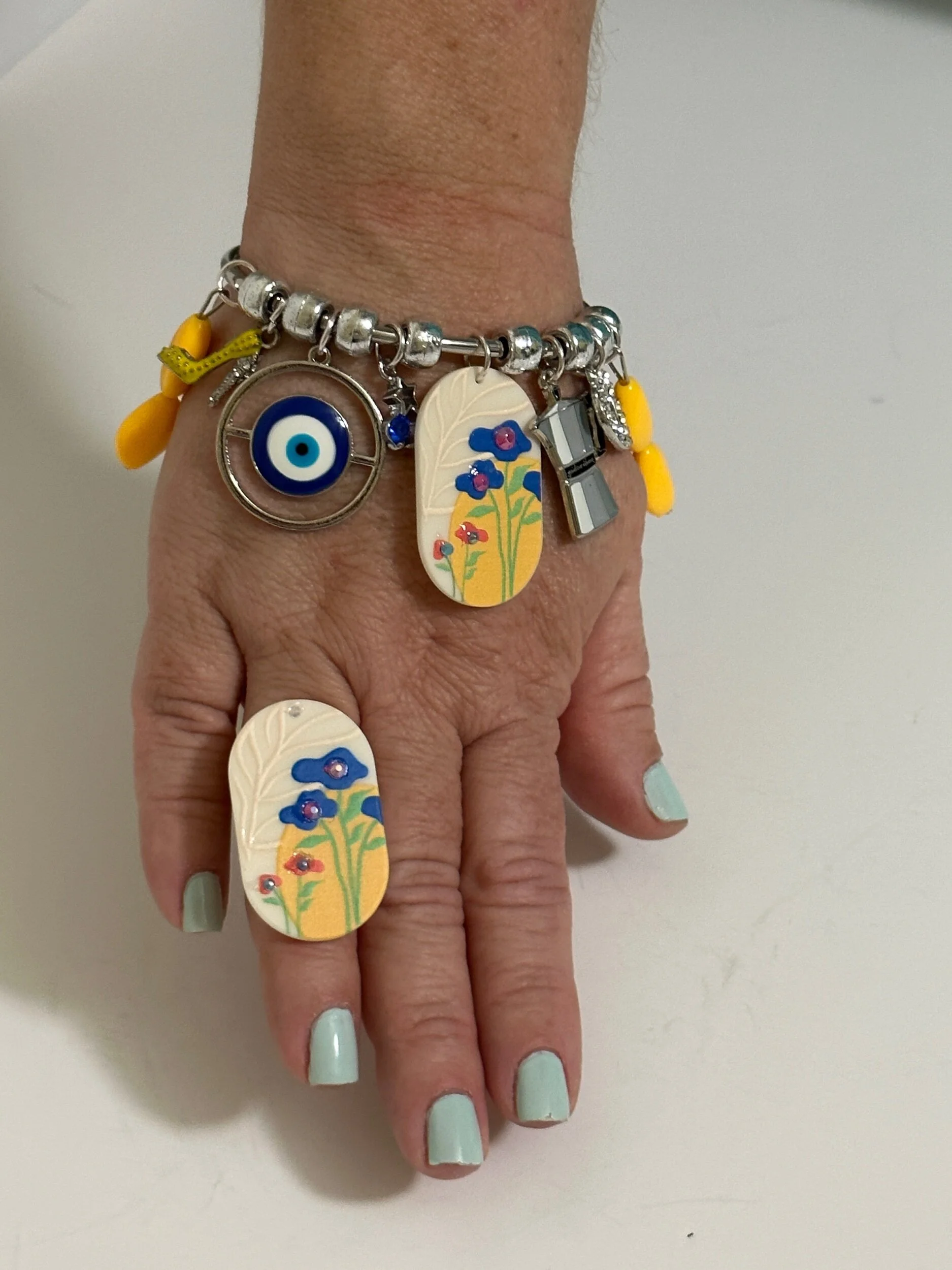 0576CEFE-9183-40B1-88B4-F68627537A2B