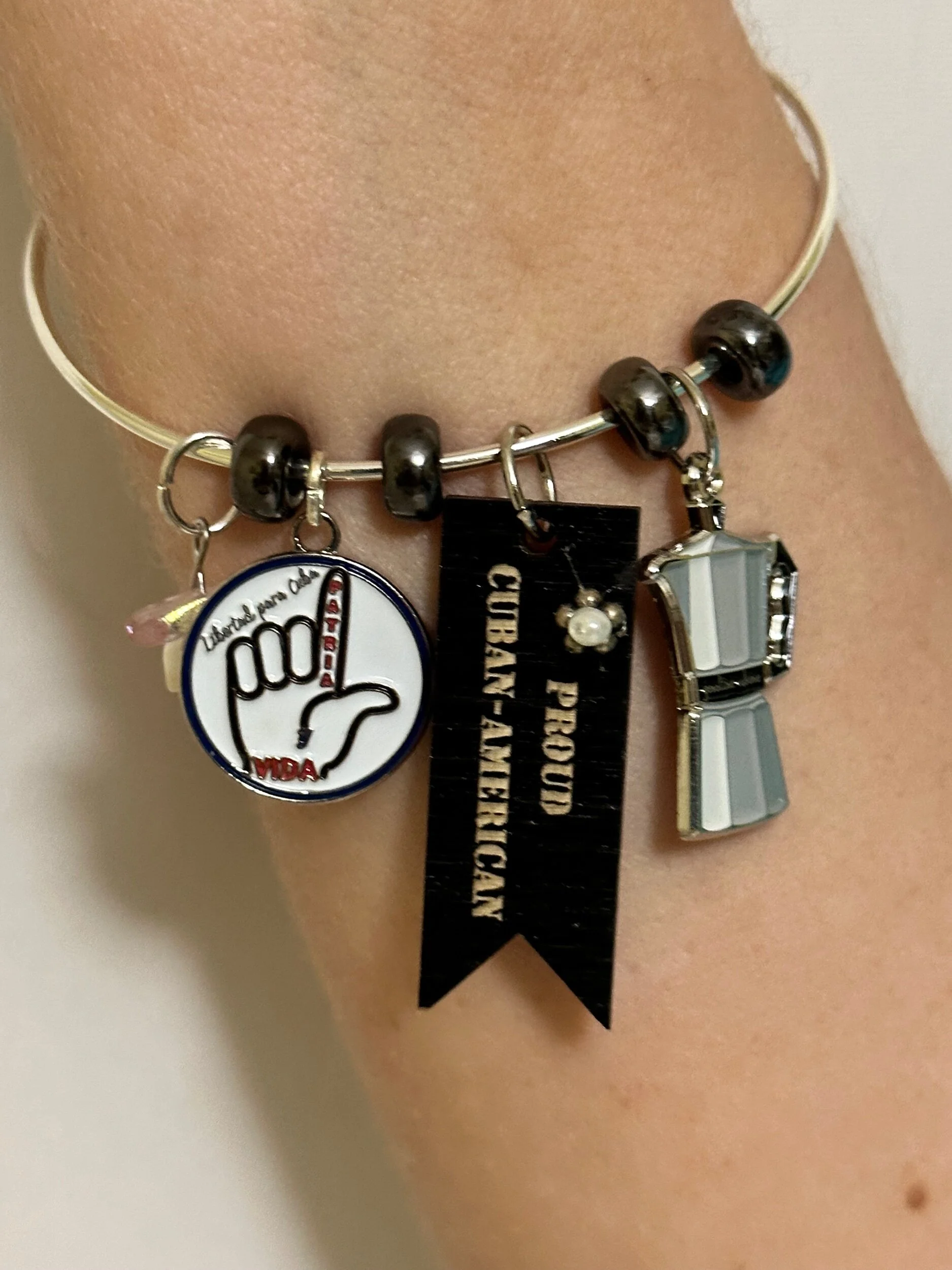 F74DDC67-BDC0-48B8-A774-F2529EA58E96