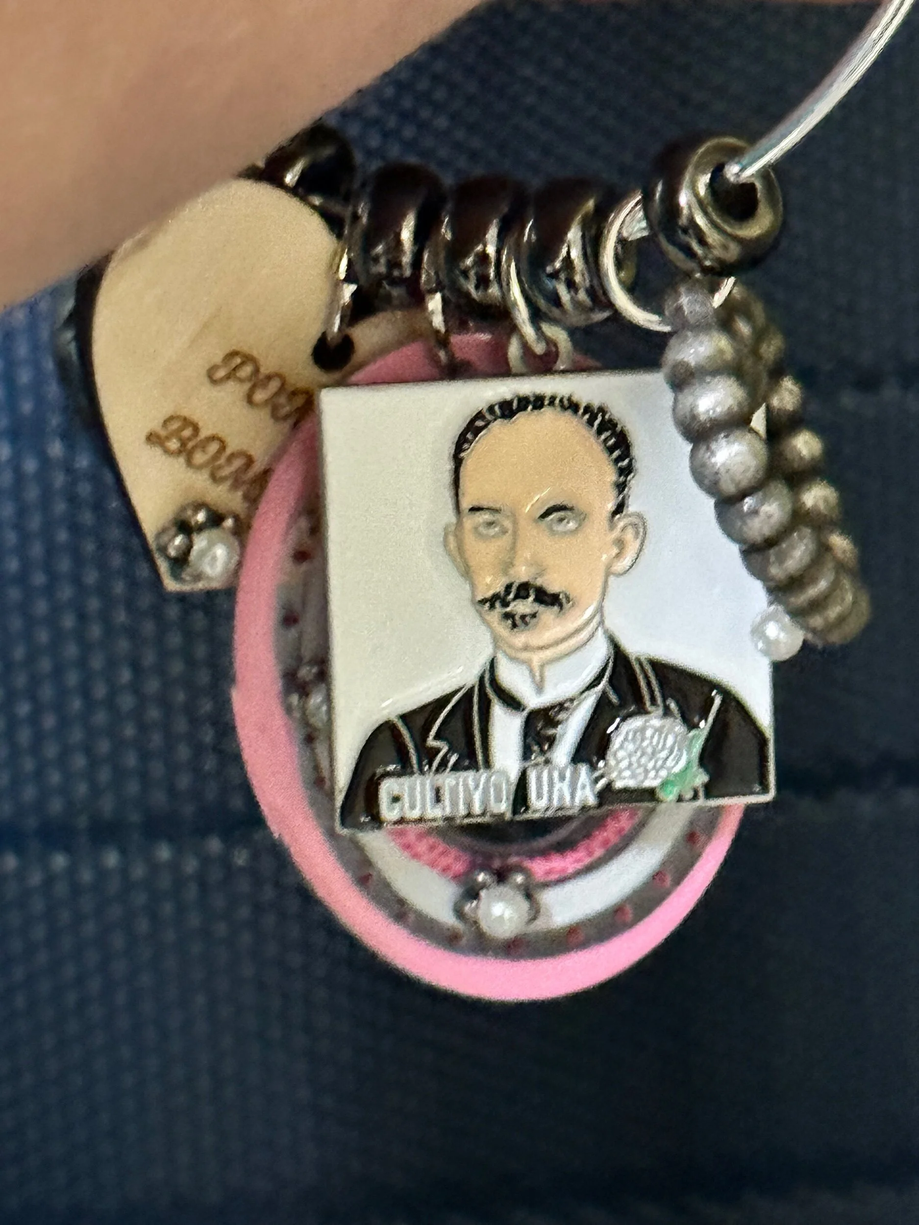 2DBD3307-1E8D-49F7-B8FF-C58982D4188E