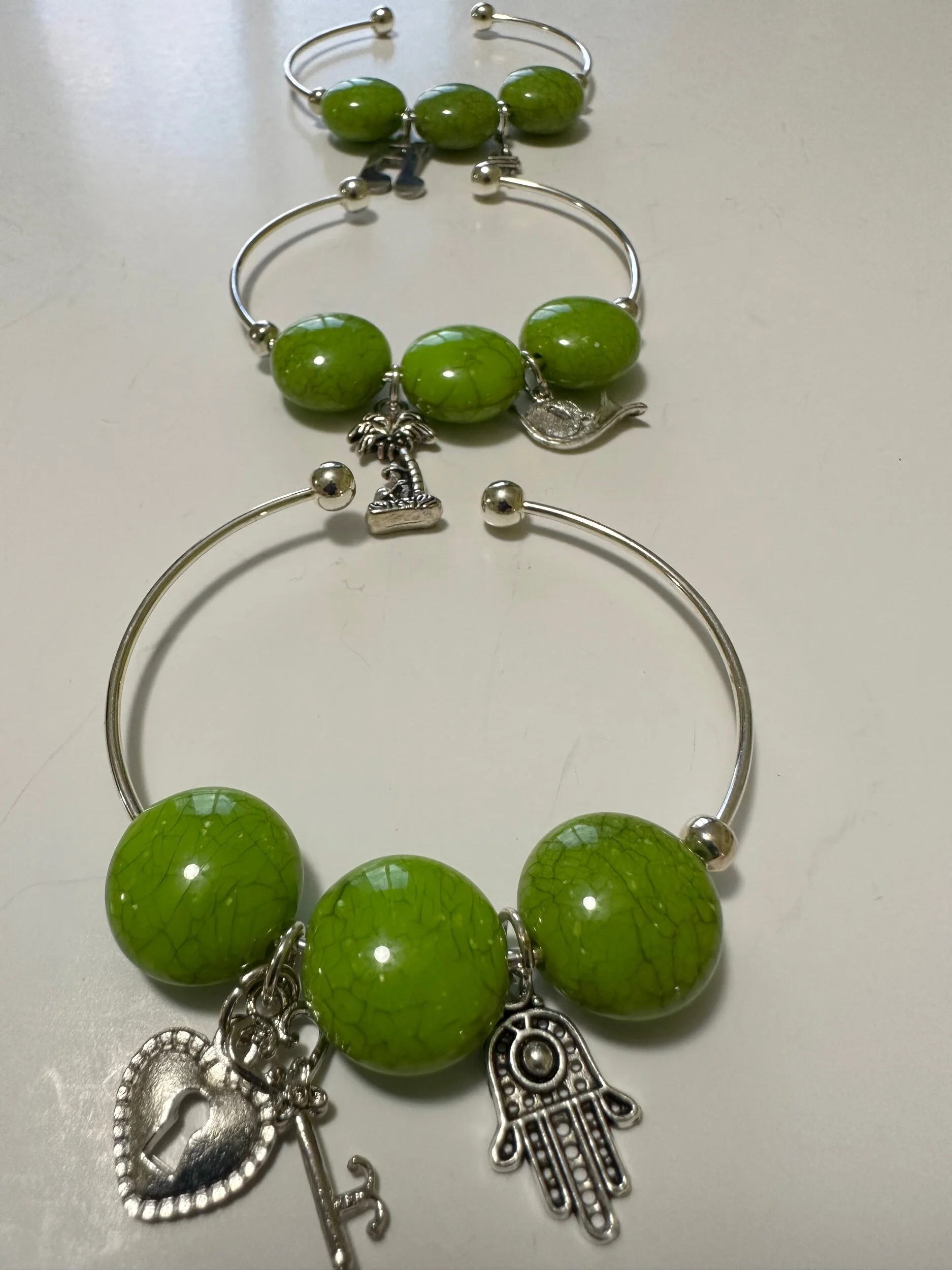 D0673BAC-35C2-4B61-AF94-BD646CAADF28