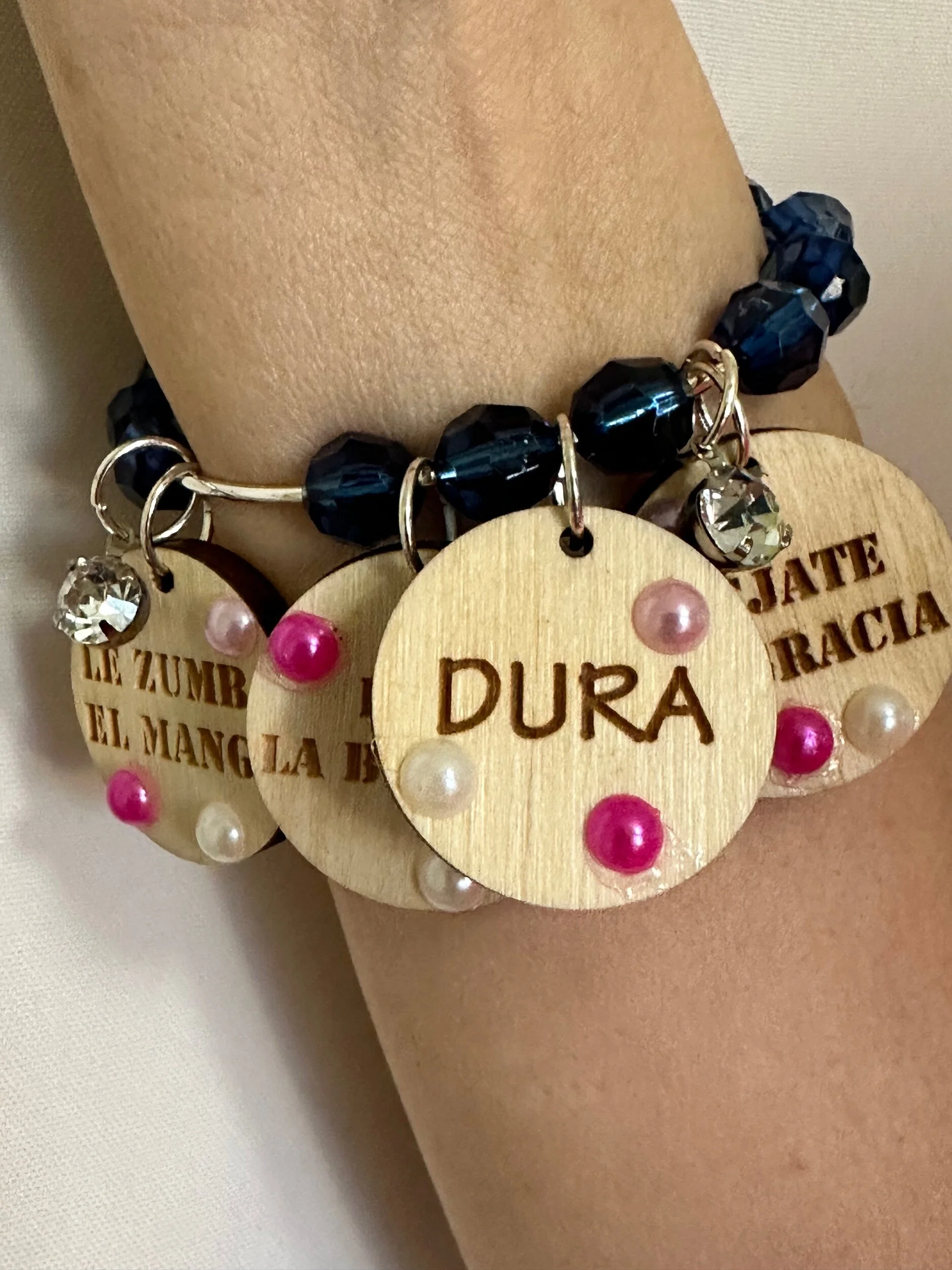 8B943836-E7DB-407B-B159-780A1D94A1FD