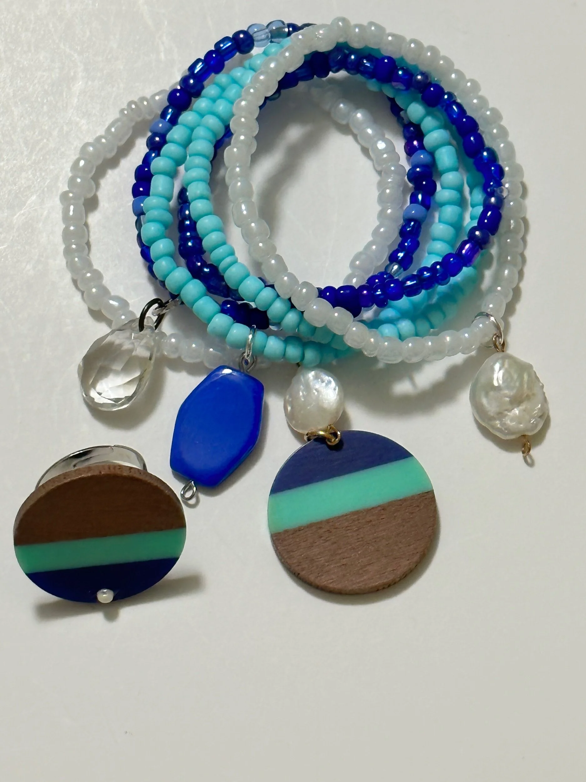 B026F836-E1AF-4BDF-99E8-443B607ECB59