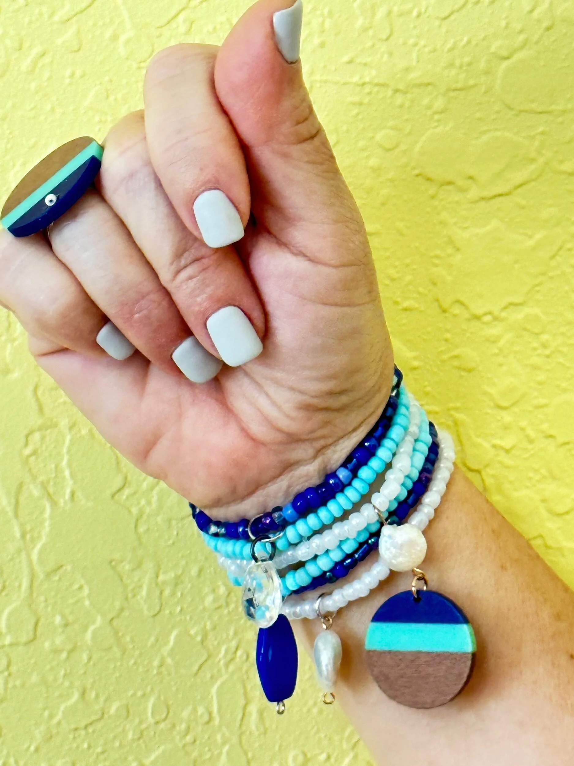 D537E1D5-A131-44B3-8C76-C185C4AB5EF2