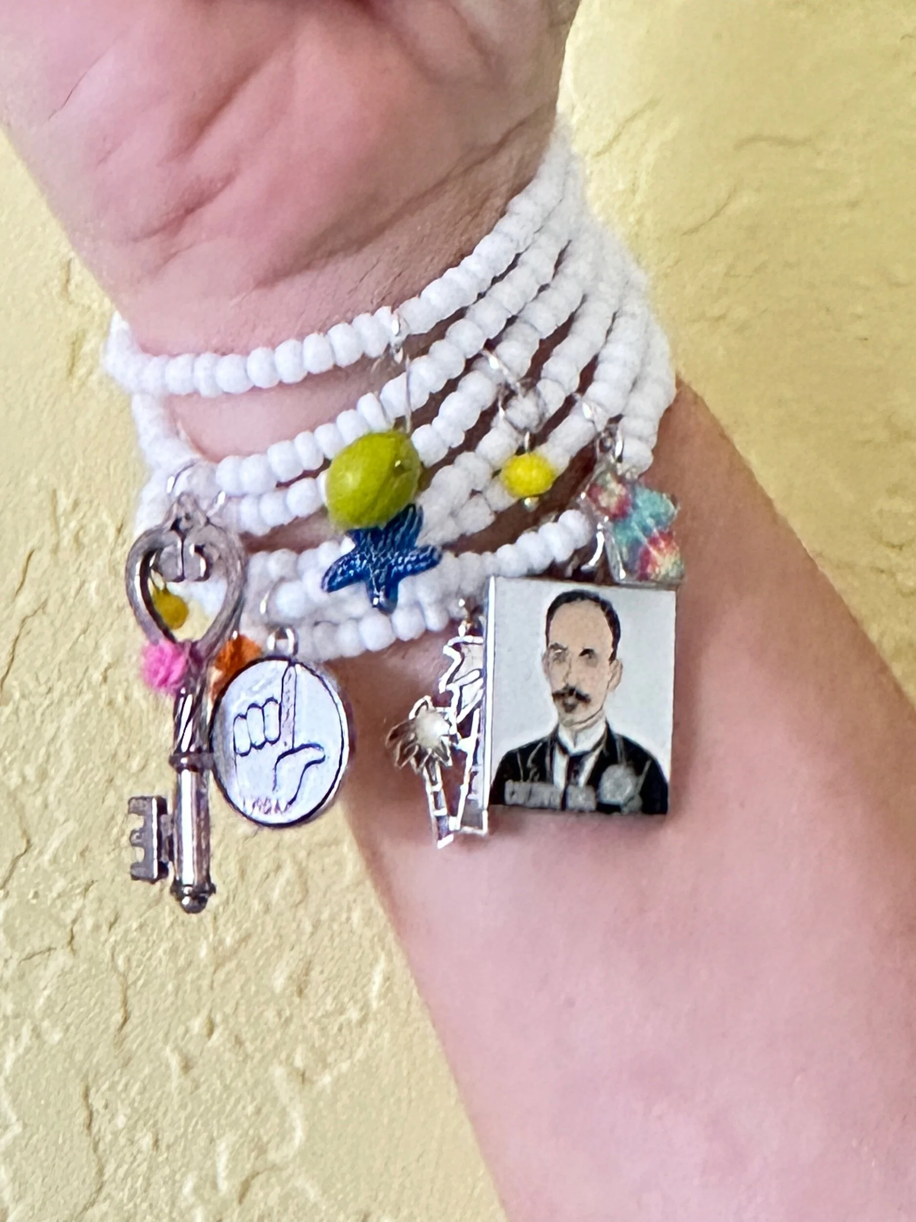 8B03B4E4-FA1A-4323-BB04-510D79DC49BC