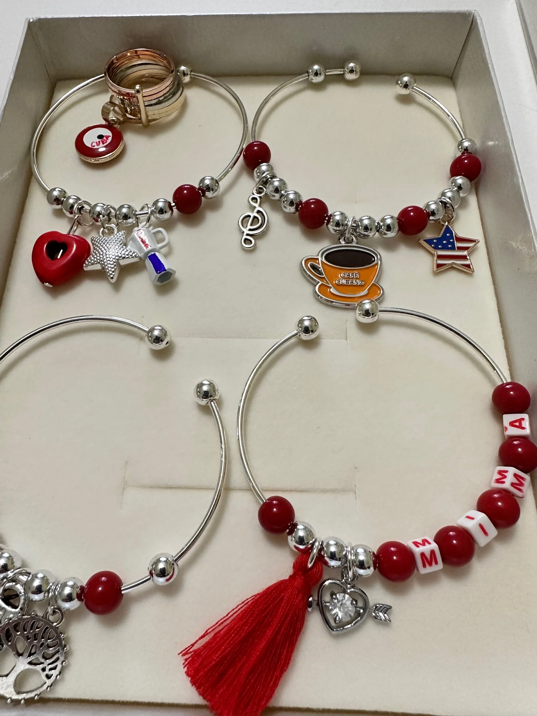 D7992BB5-6C56-4D1C-9972-E0FD5F5B96EE