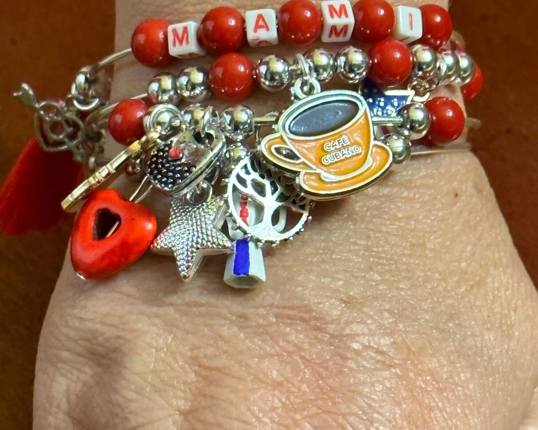 5712F3E8-F4AF-4137-9807-71E3D5978BB2