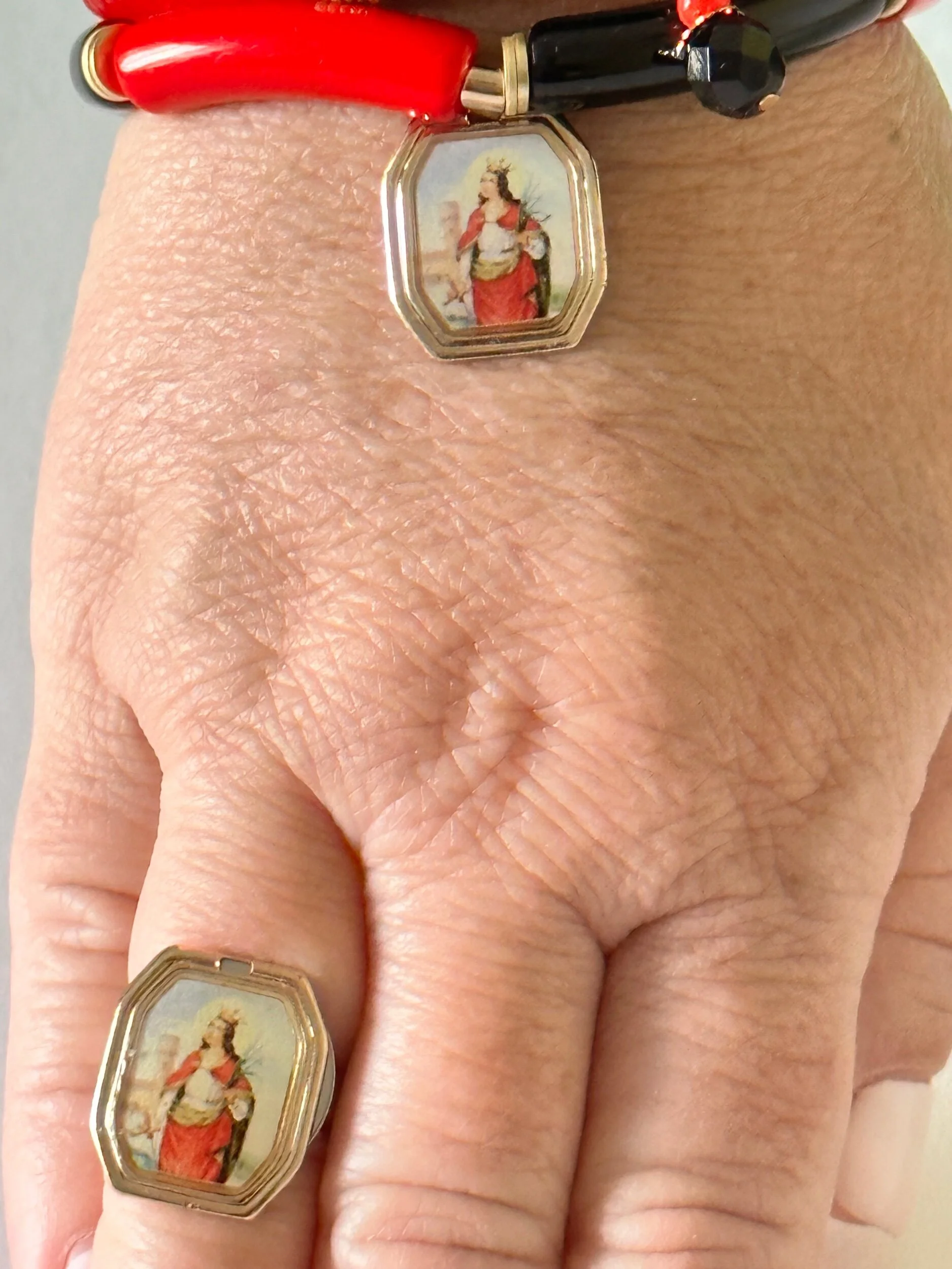 1265A46D-2BFC-447C-86BB-5EEA964869B0