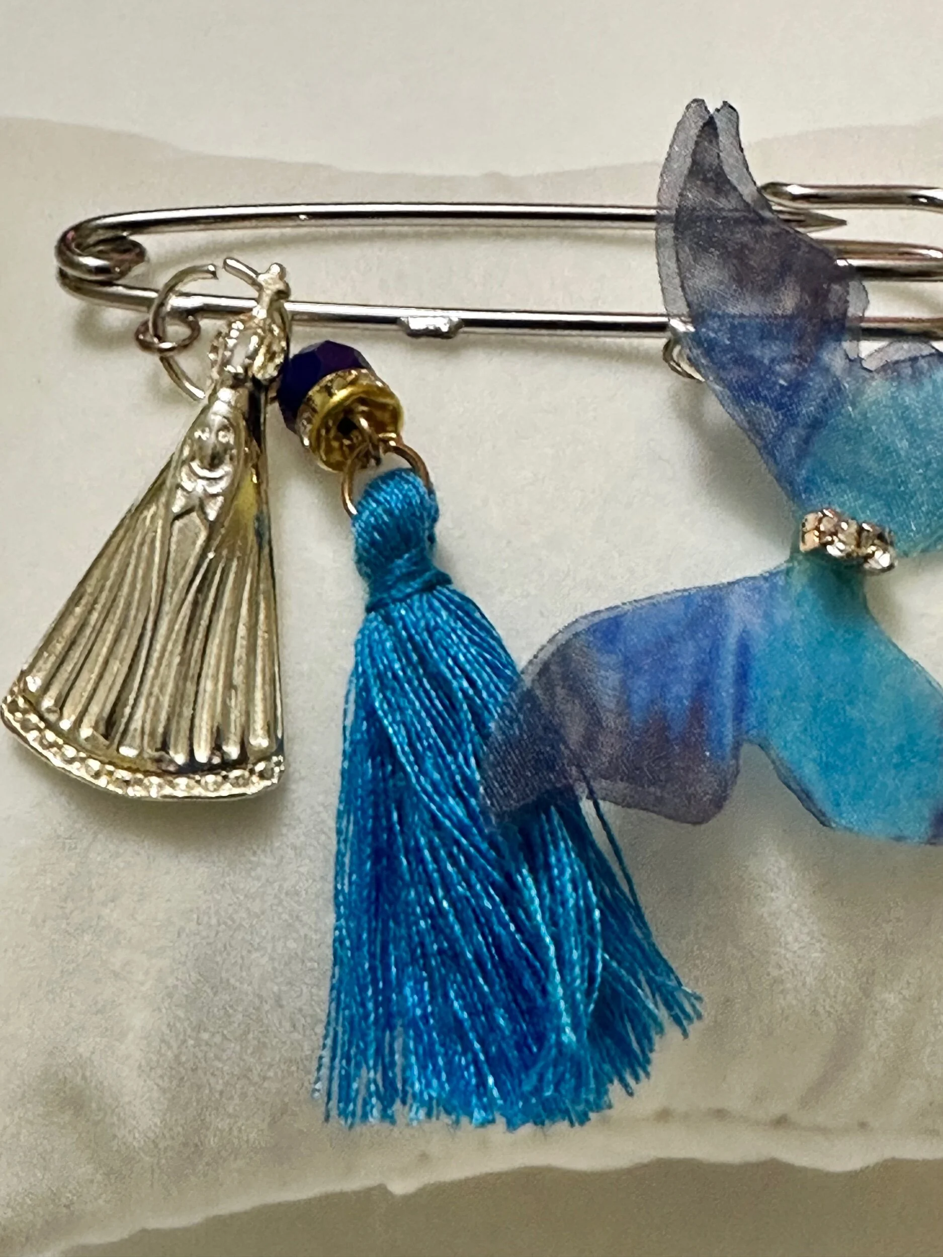 Colección: La Fe (Virgen de Regla)