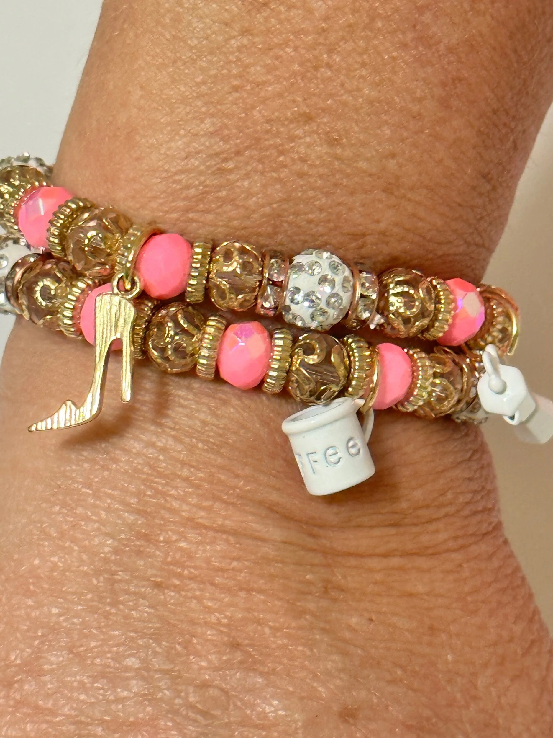 38DA0164-A000-4D0A-BE5D-39B5FCE44D54