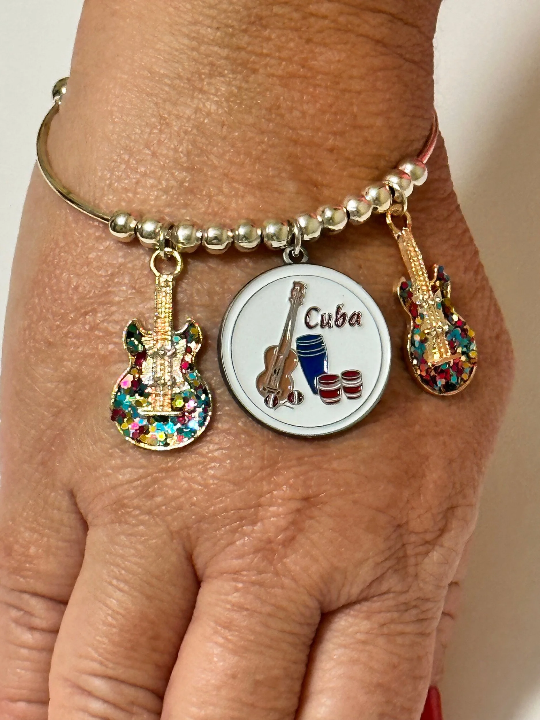 90CAA4A6-FFEE-4E2A-862A-B598E1253750