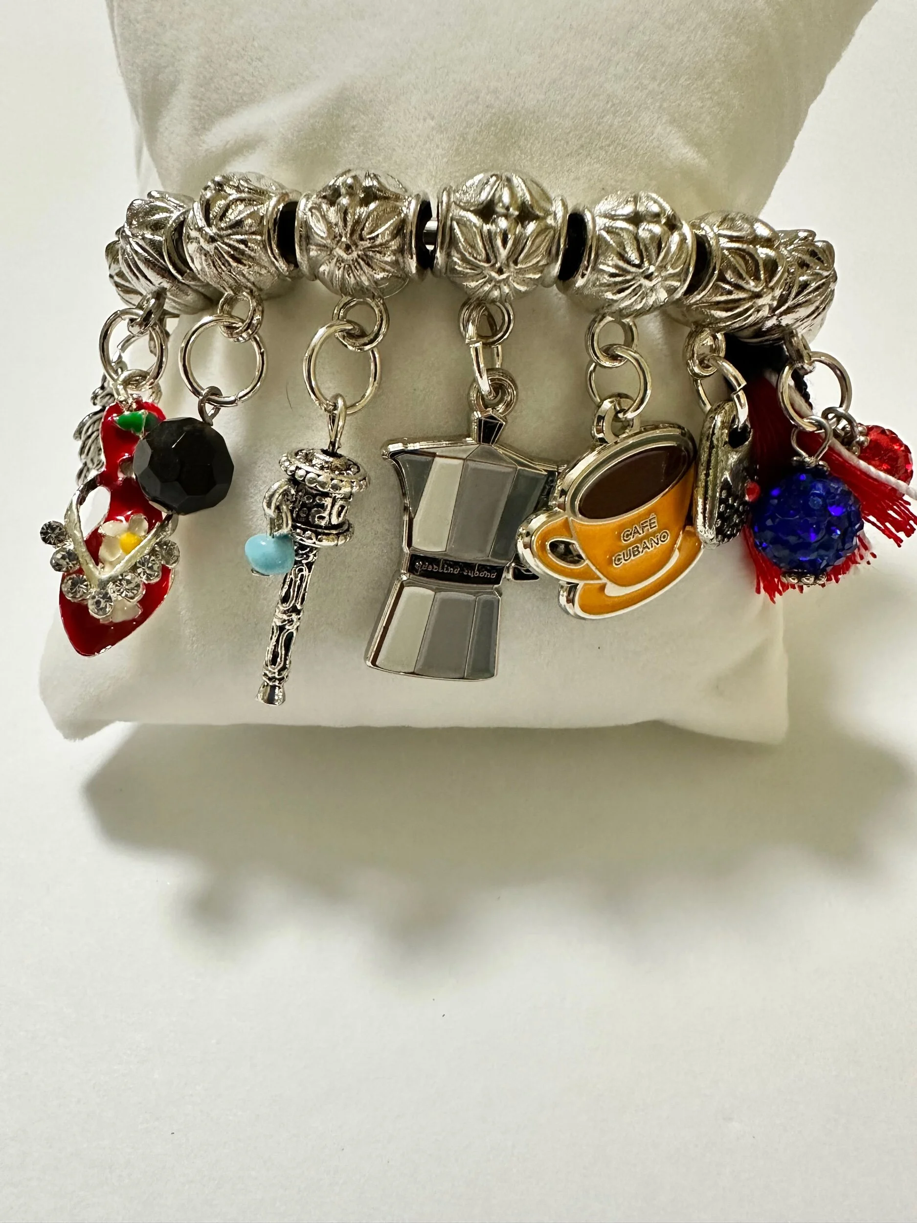 FABB0D06-1AB4-4A14-AC19-15A5E22302BF