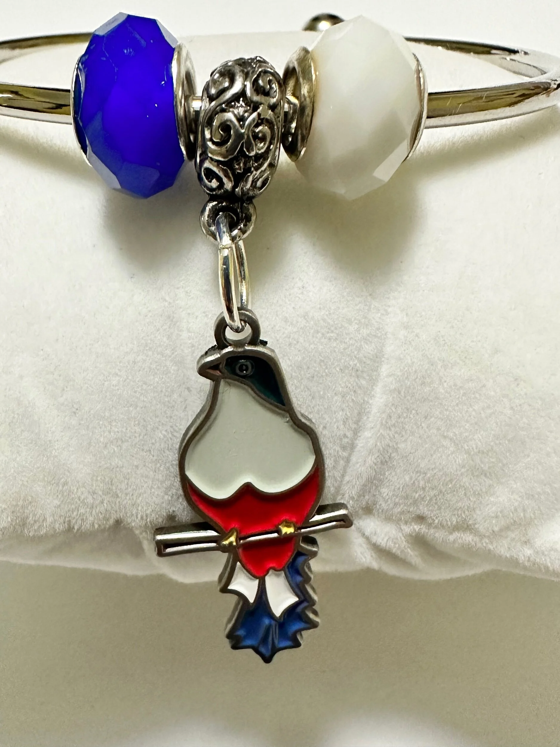 2E445756-5E62-44AE-91EE-930892D0482C