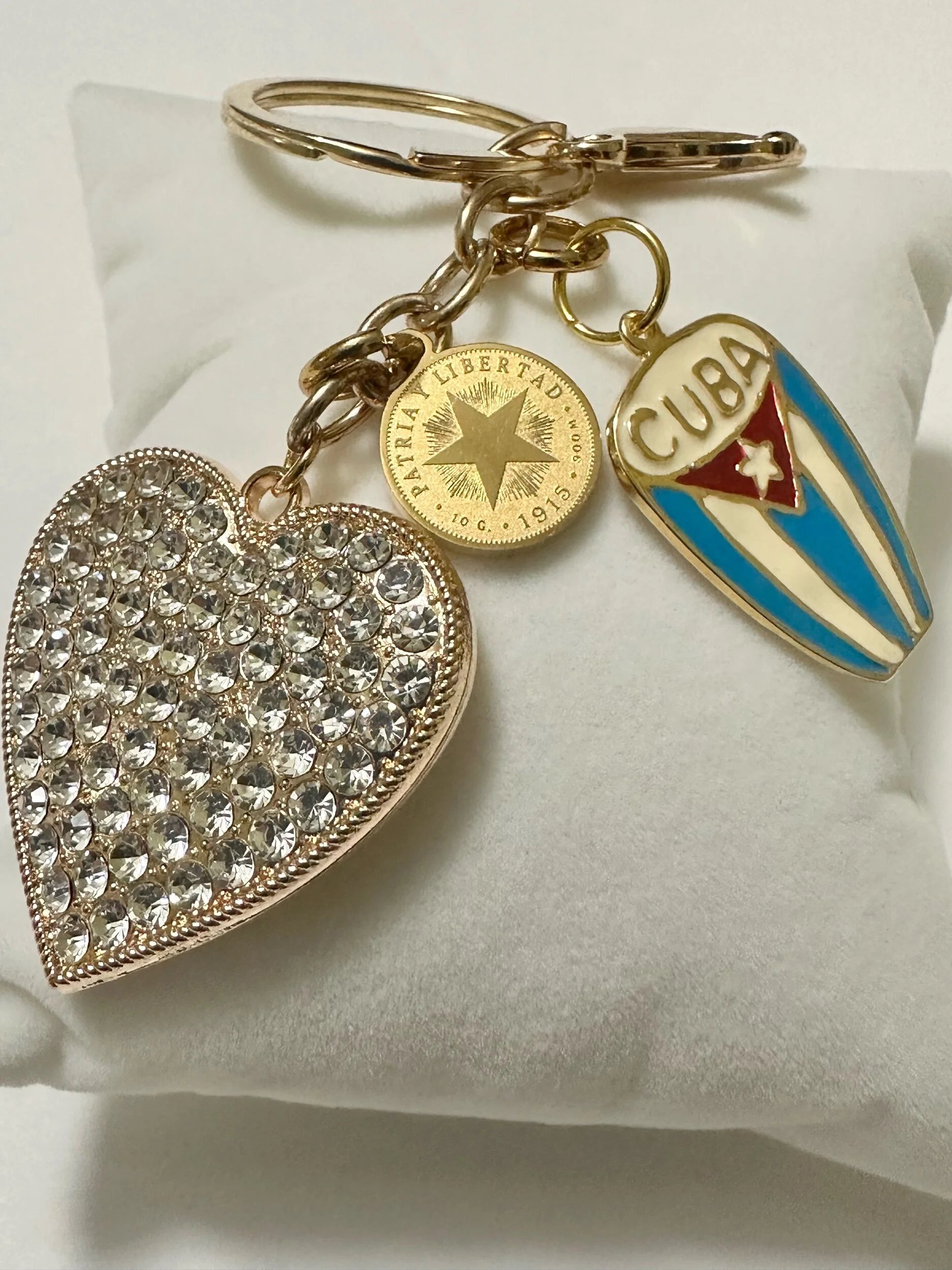 0F203B99-5CE2-4571-A6DE-3A306B9371C8