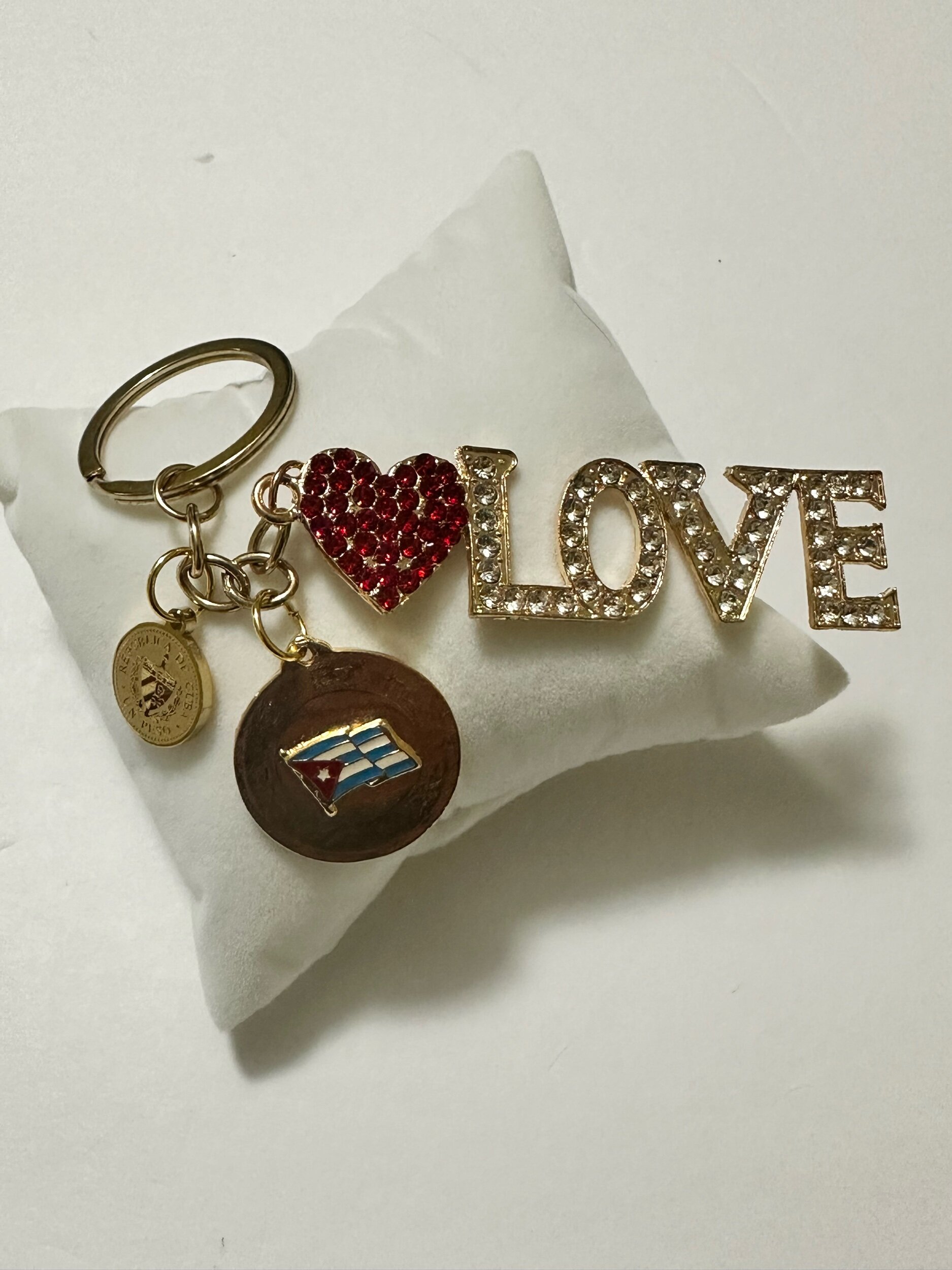 3DD27E04-EFAB-495A-A887-90C3B70079C1