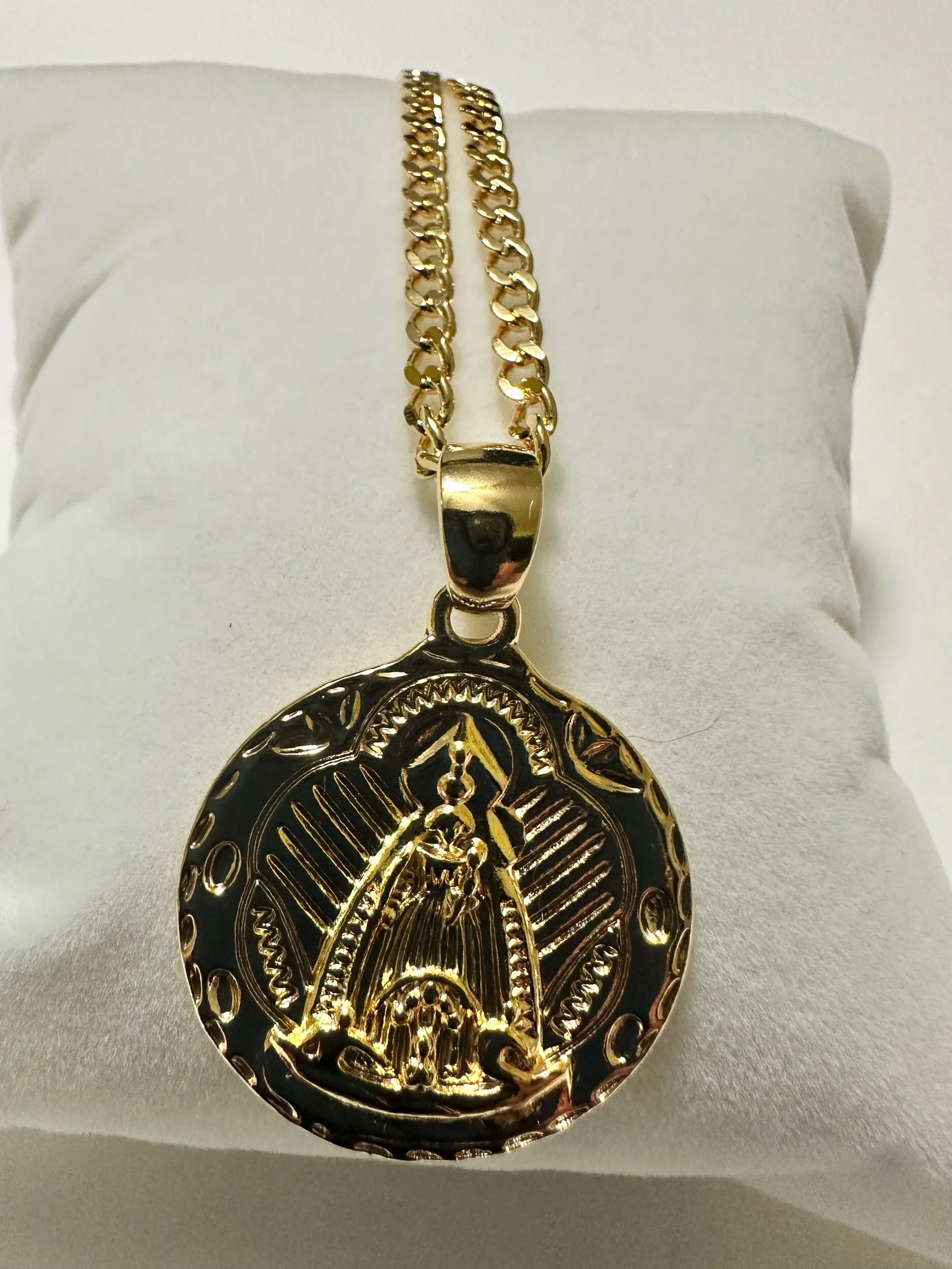 Bendita Virgen de la Caridad del Cobre