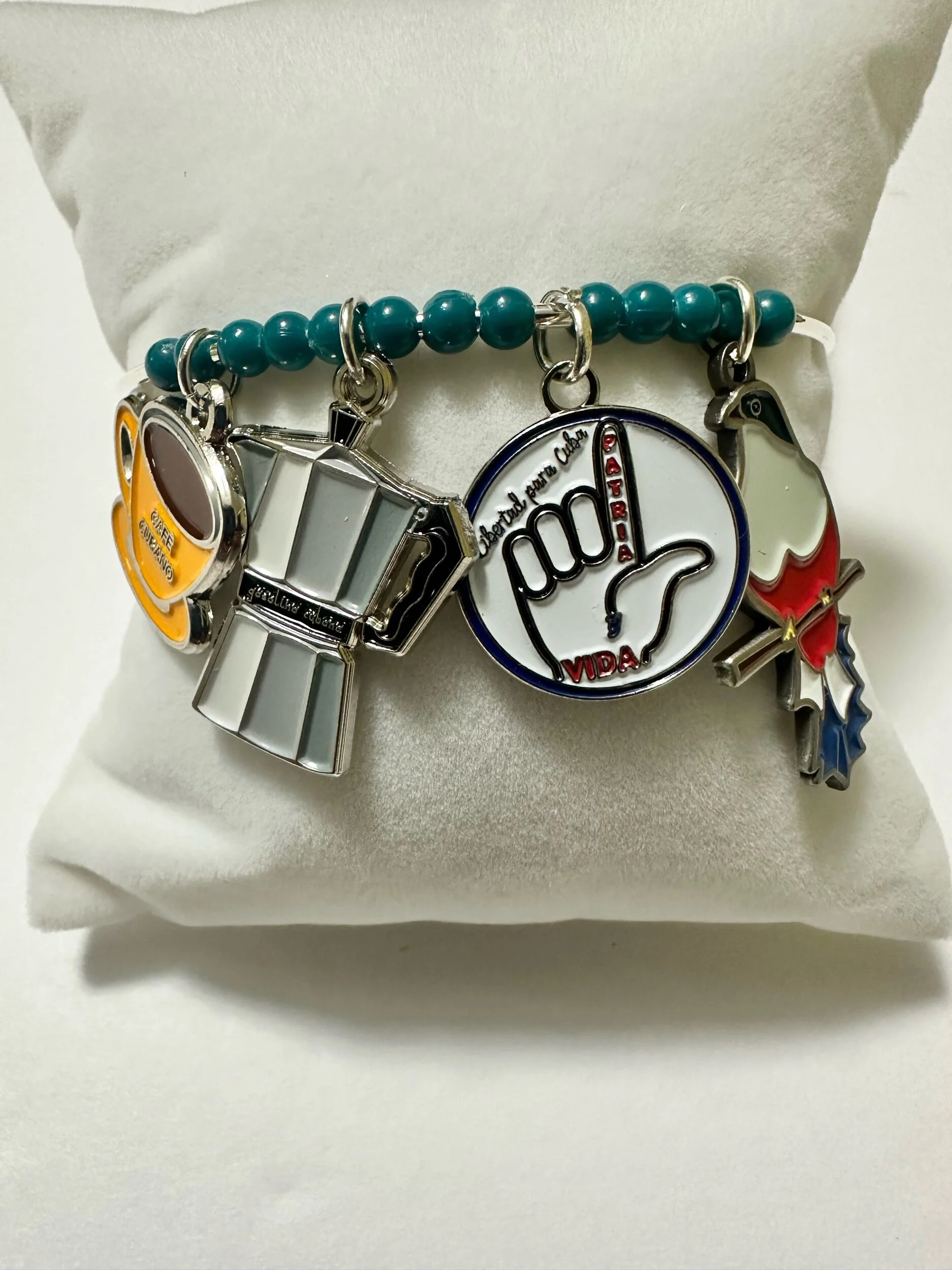 6623FBF4-AD57-4F13-AB06-E2DA5E444651