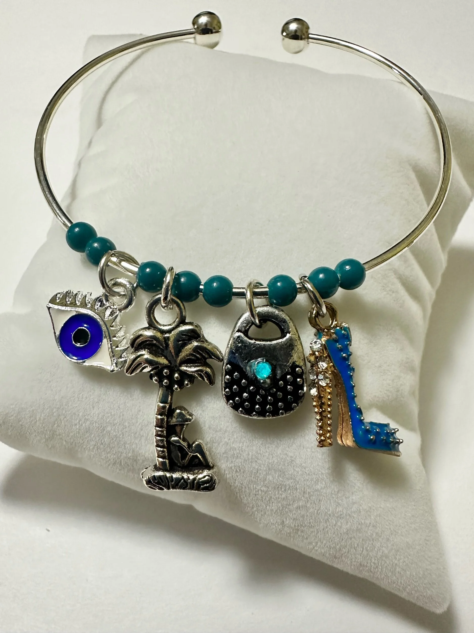 8612C740-7067-408D-9379-57FF91C0612B