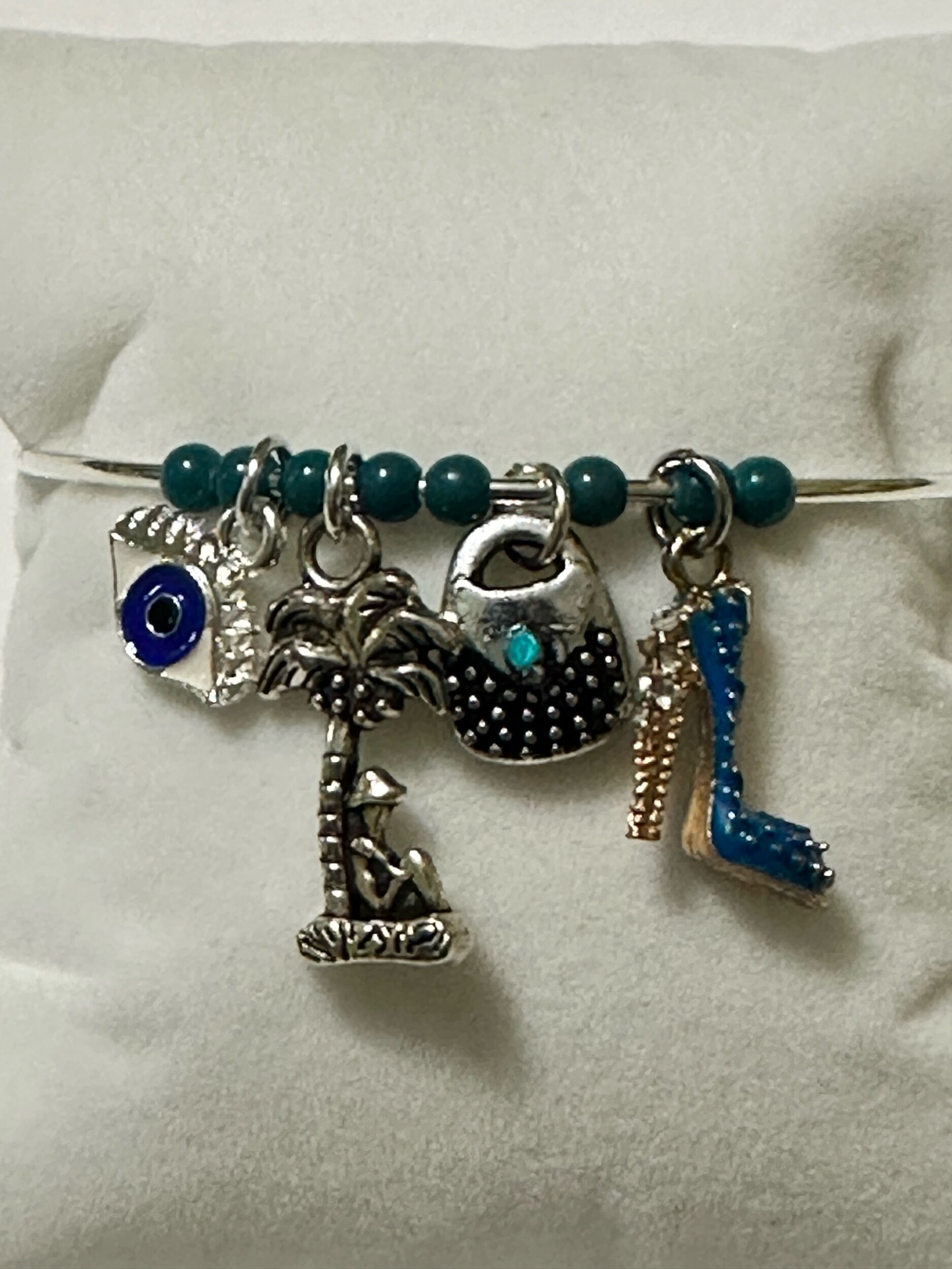 20246856-477A-4CD3-9EDA-38B0D3DE5D7E