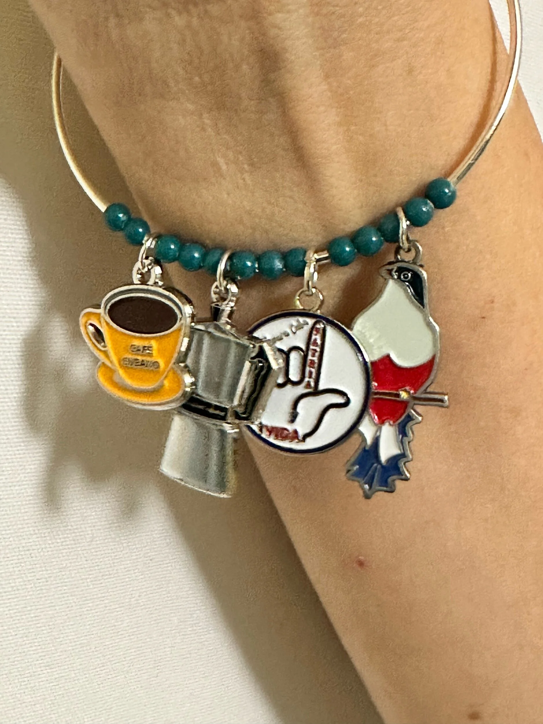 5A8FF79D-4BDE-407A-A829-17695E42D46C