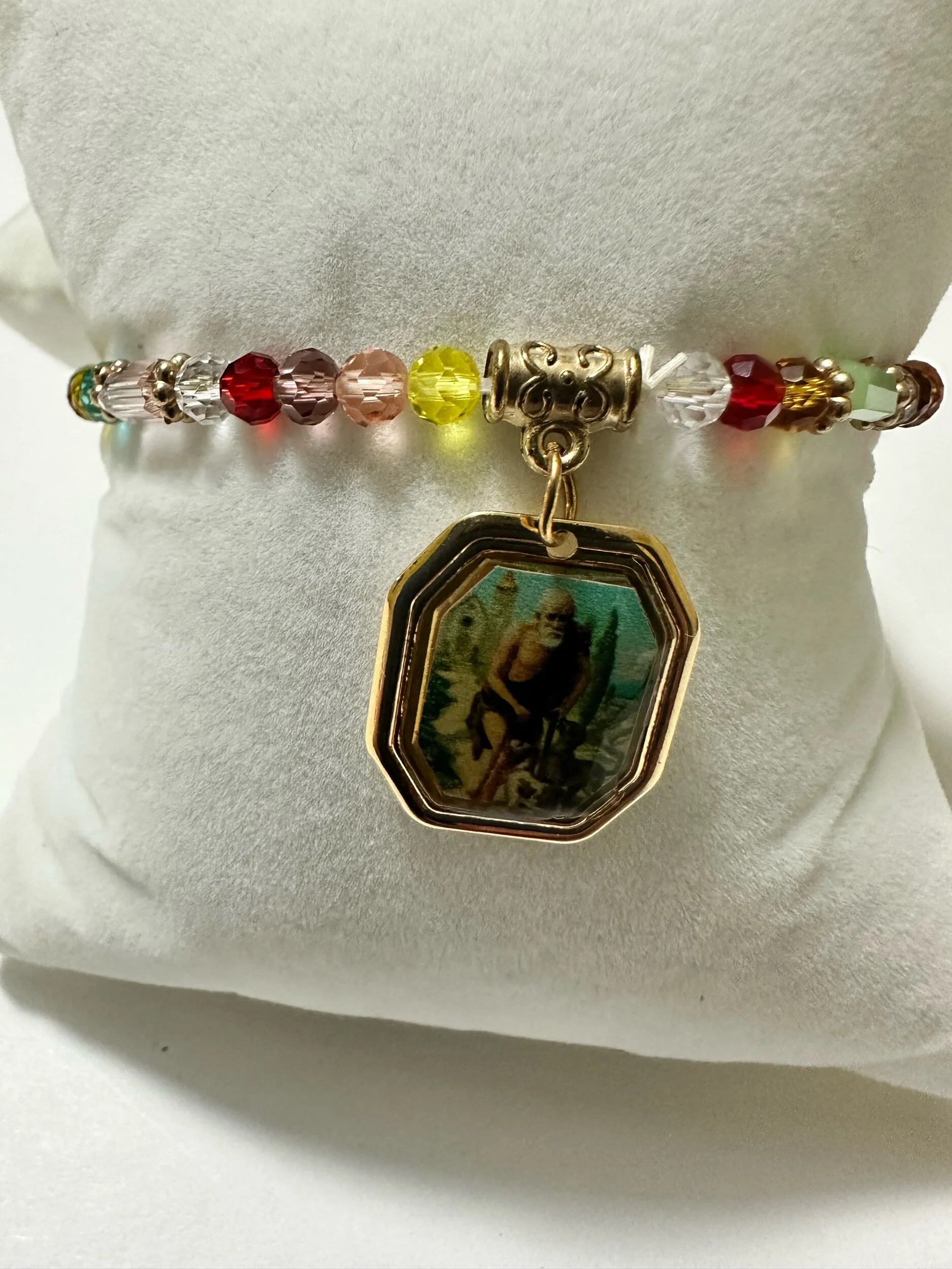 6A6C920F-330B-4F37-B552-8066C319F773