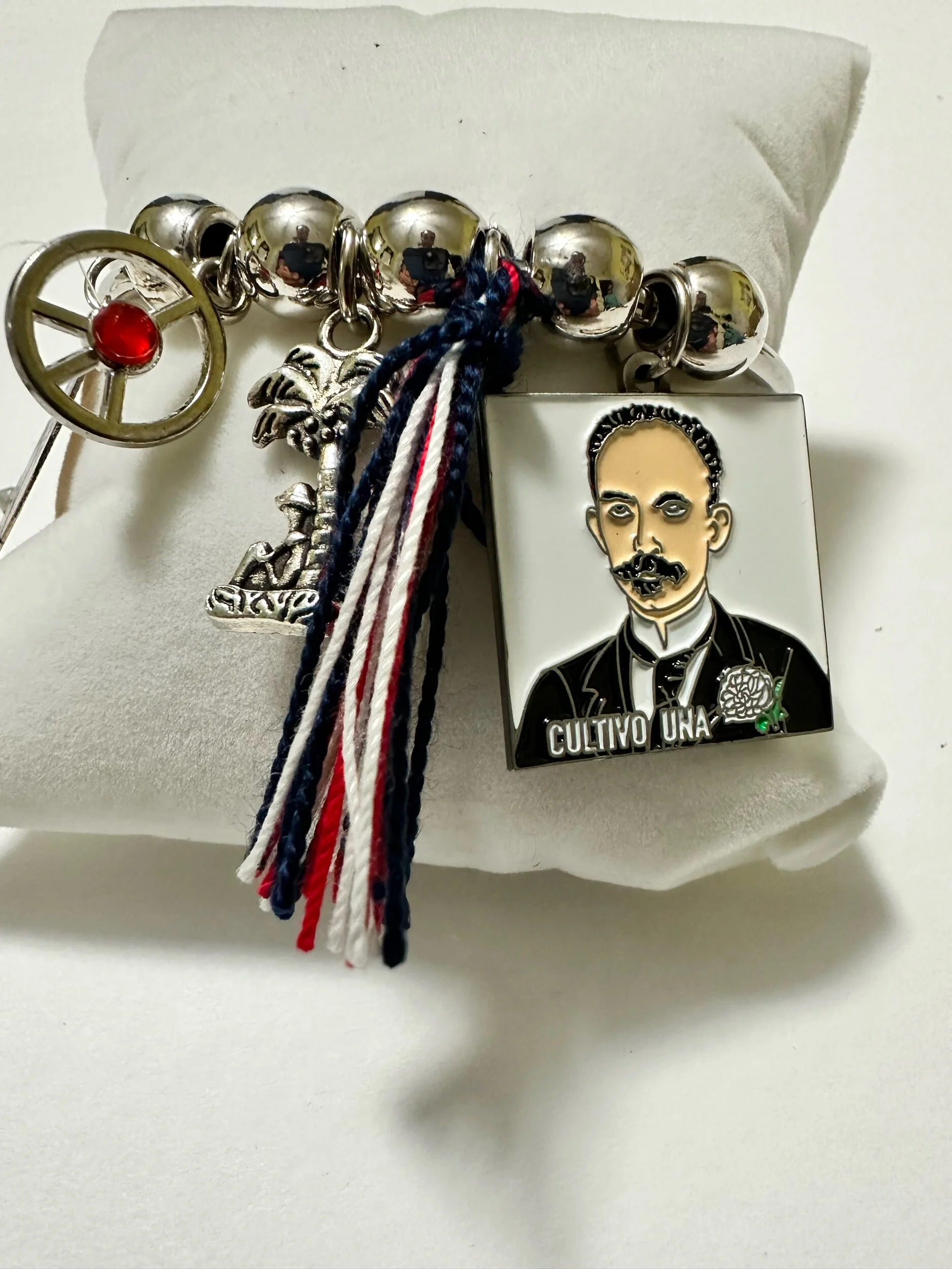 F6B06A52-5949-4835-9A59-DCF0E11E8766