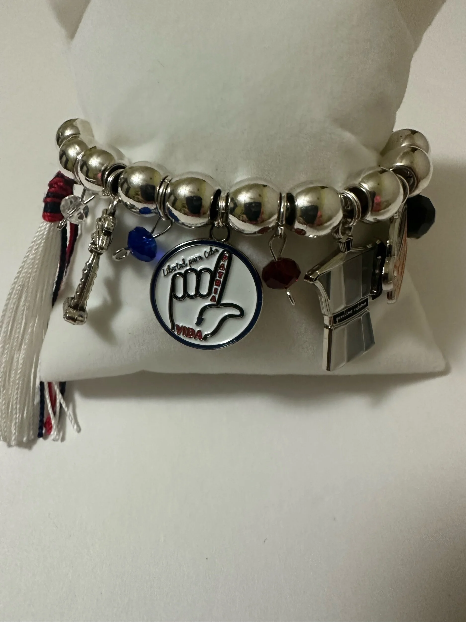 8A1B4AC6-23ED-45E0-B58F-07CD21A647EA