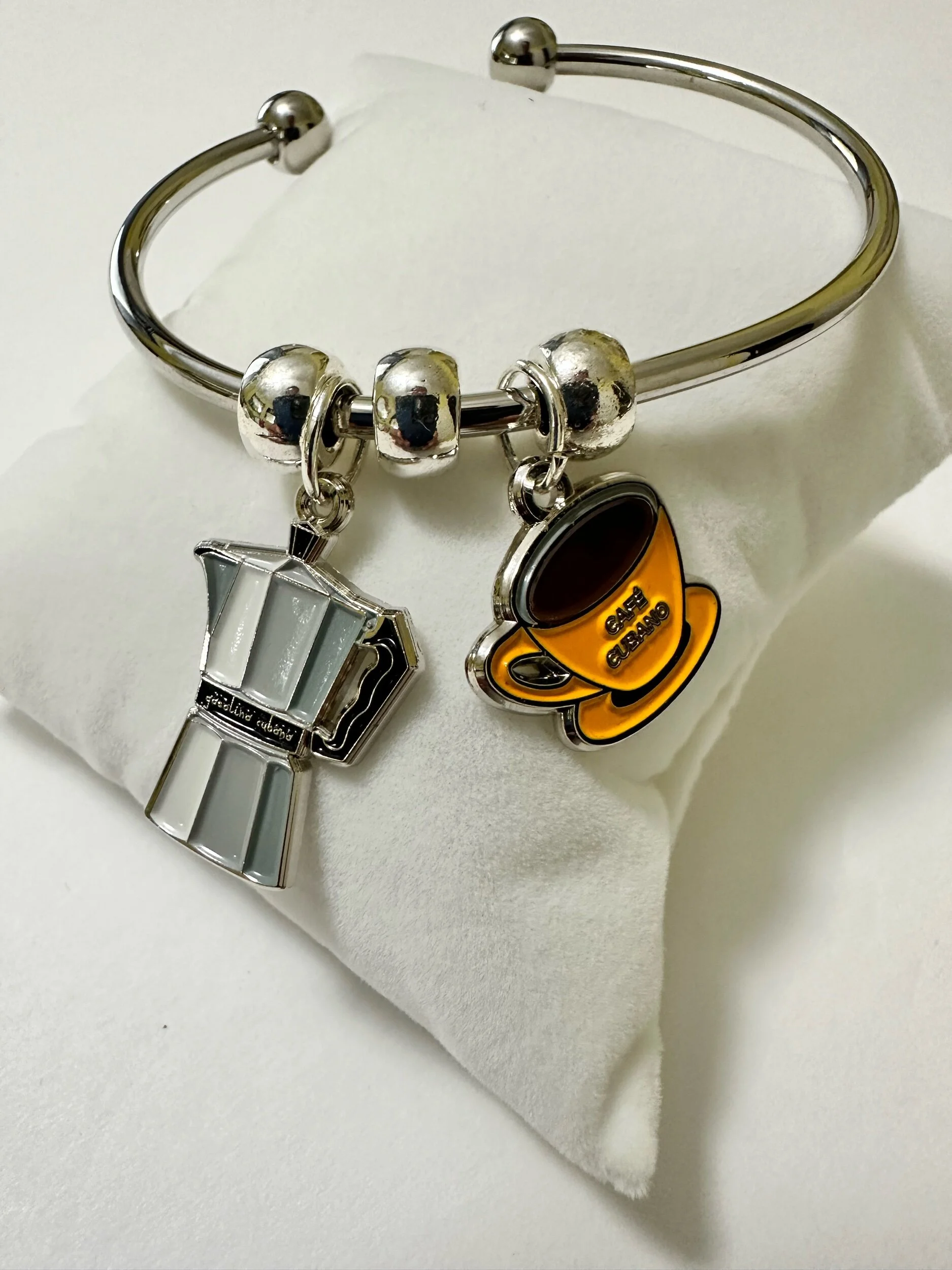 3B61EE56-F0FB-40F5-A6EE-25B01786112C