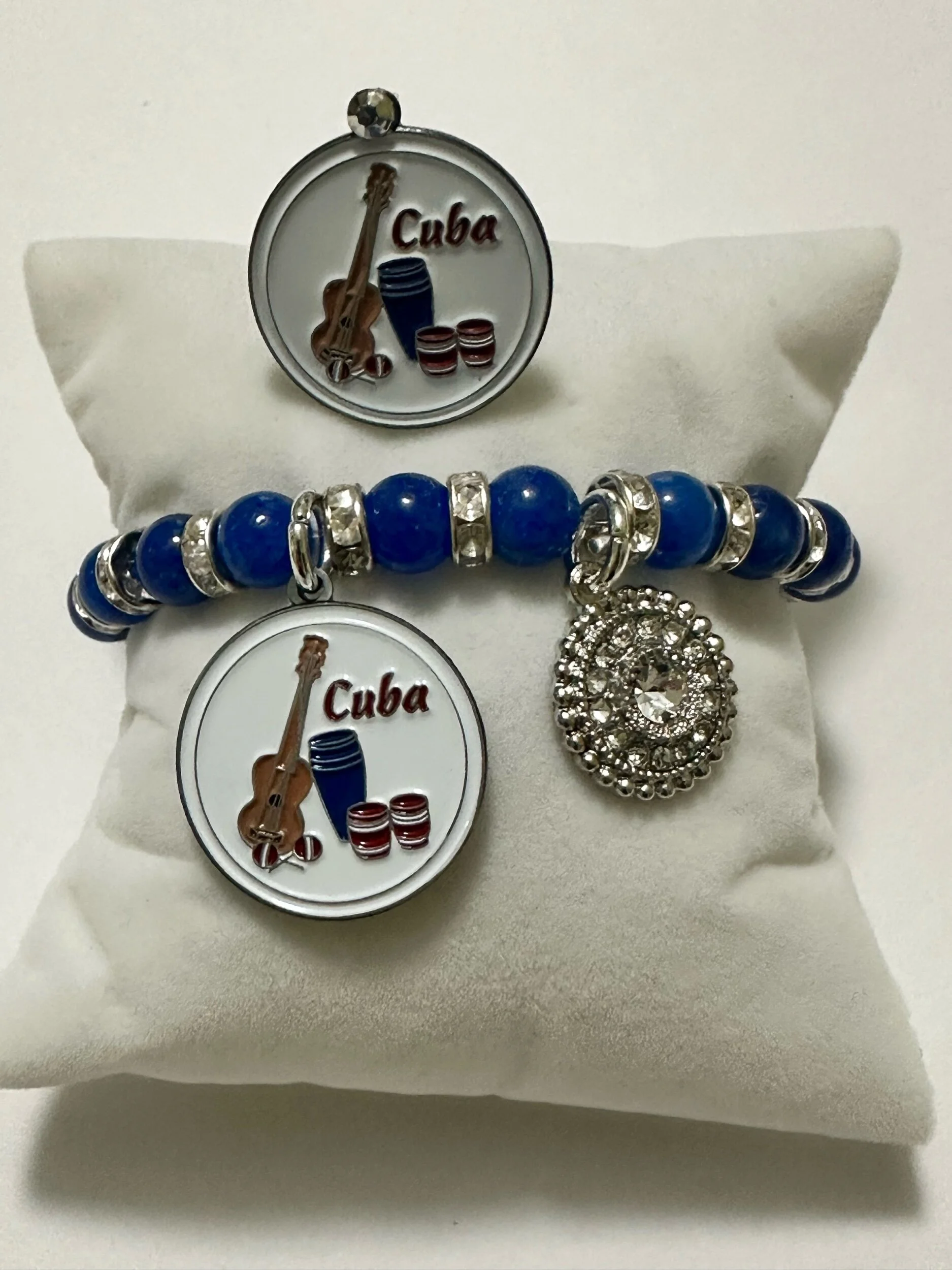 6F8248E7-633F-4635-BB4B-56E708D559F8