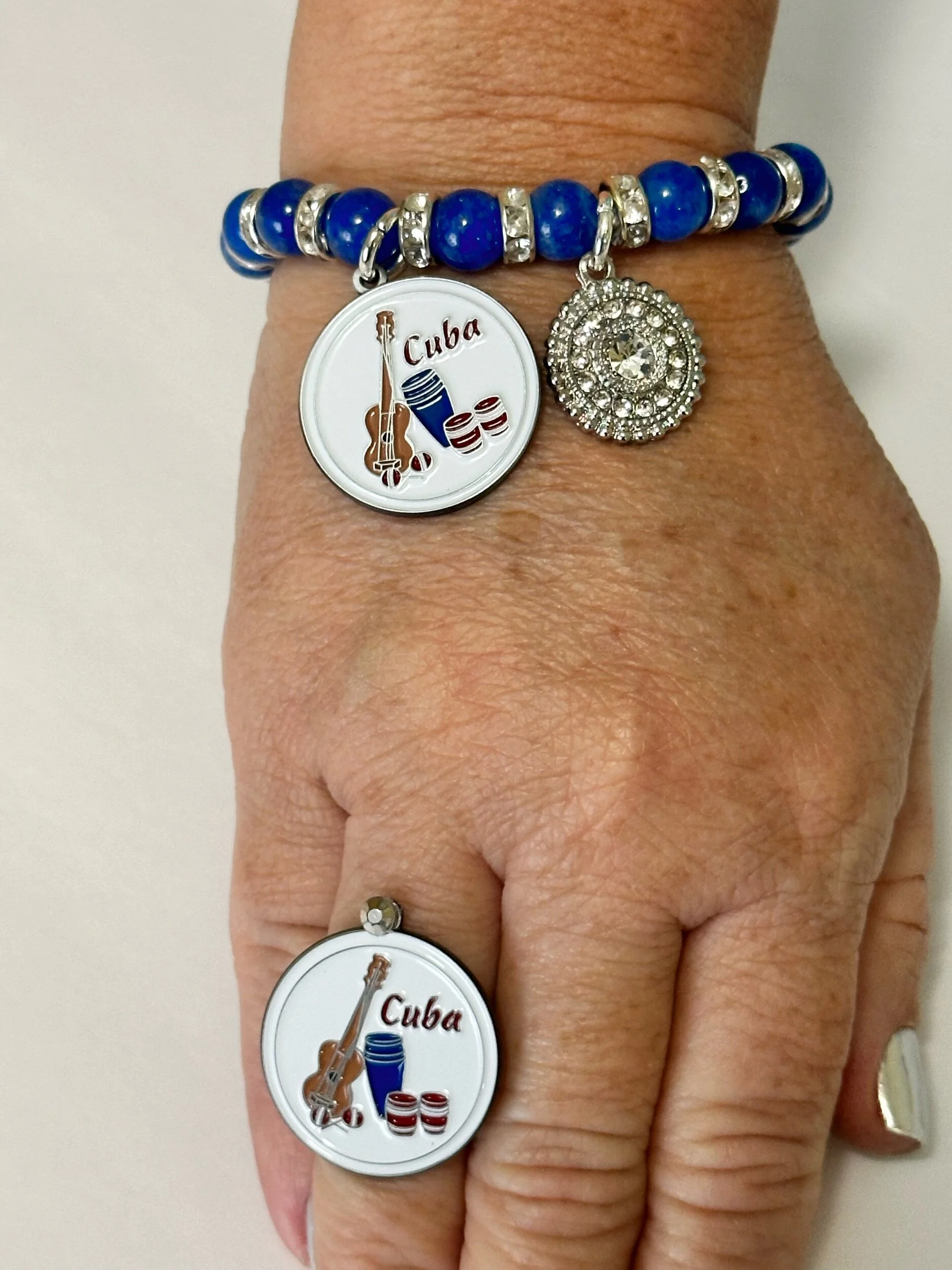 D2BFFAC8-7C4F-409F-B440-0325727AF298