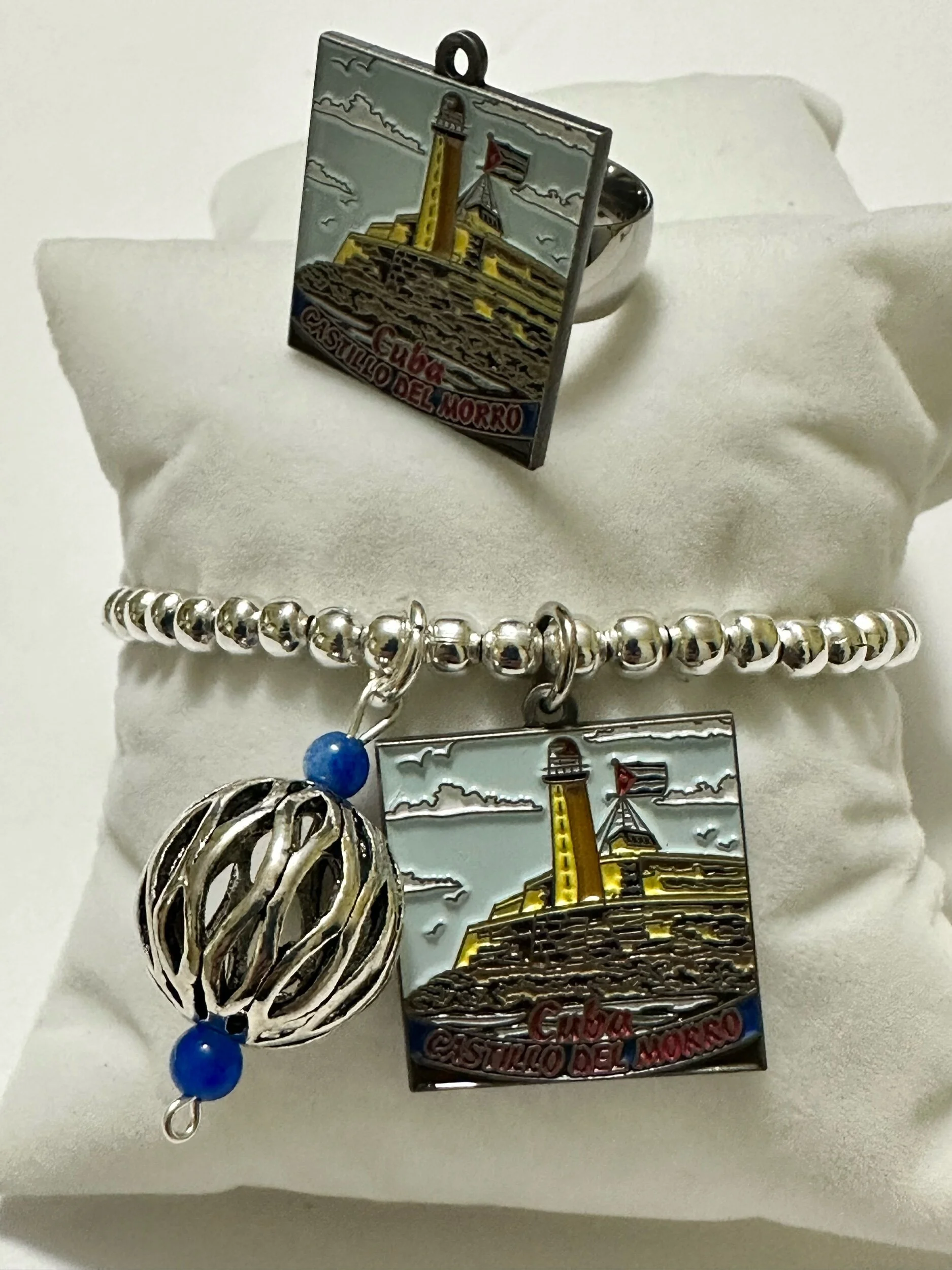 6DA37557-6998-4EA0-9AB5-1D48AEEDB0E3