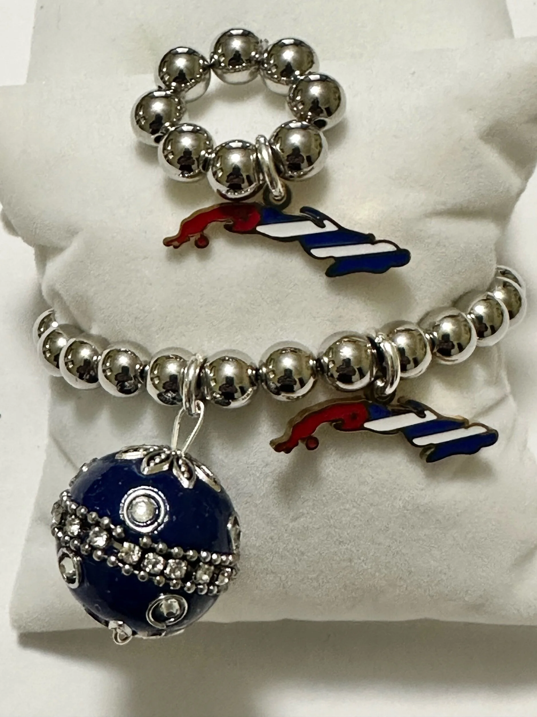 65F39876-59CD-4A1A-8F53-677CA3CB1A9D