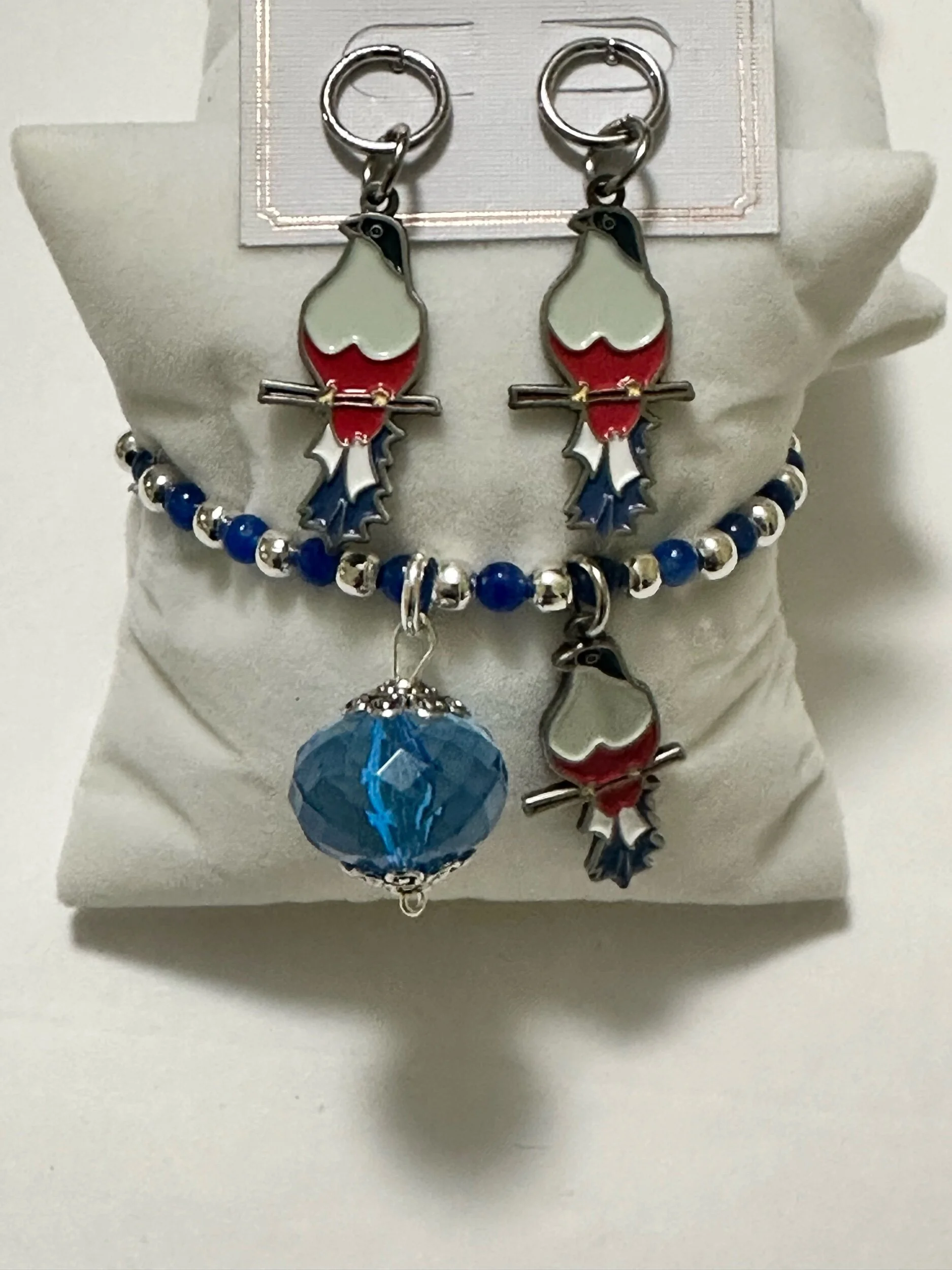 9DFB7B8A-EAA5-4976-A456-7F761F4FD7AA