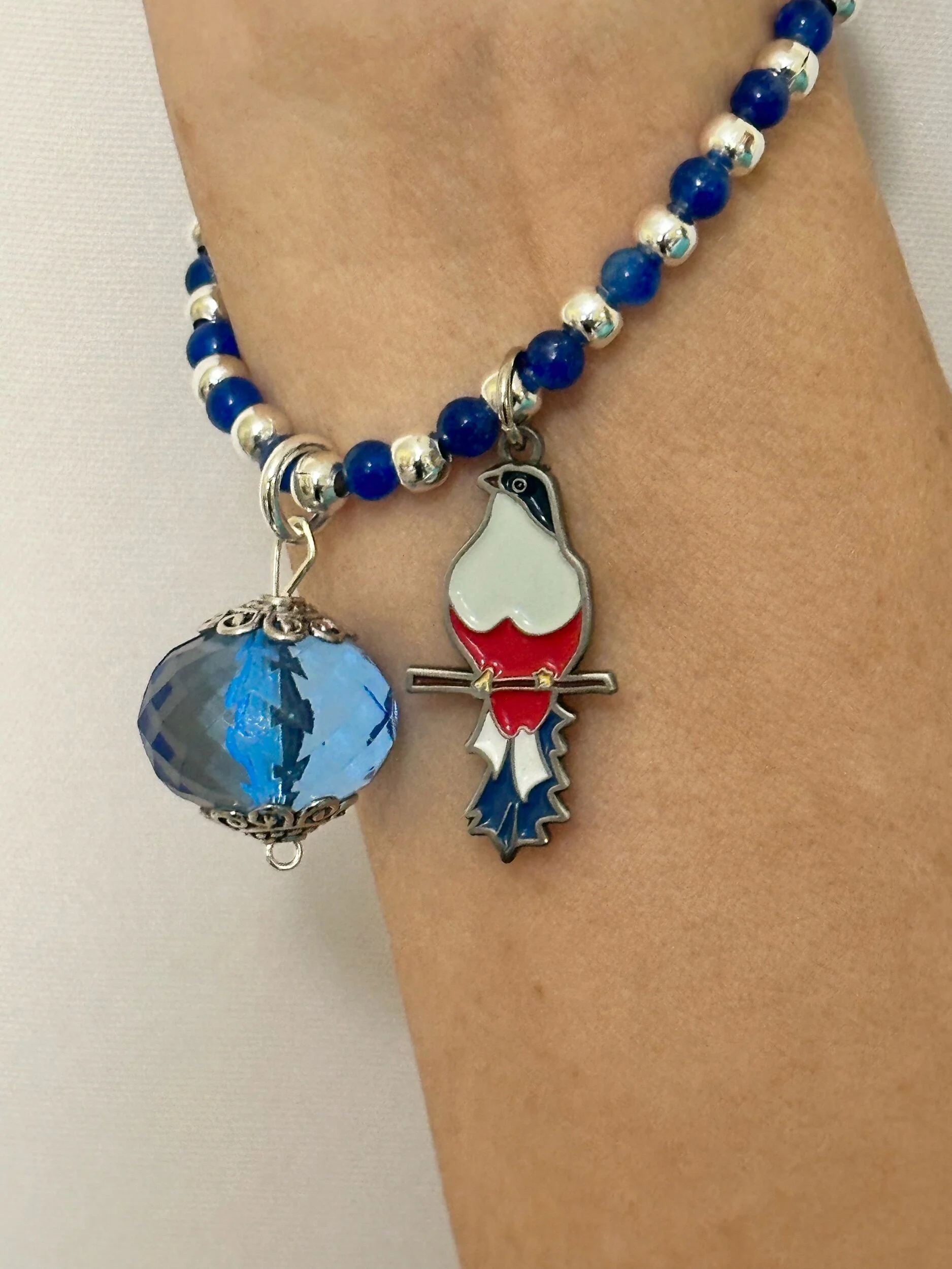 C5A5E262-5682-4B11-A28A-2C2A81FB216B