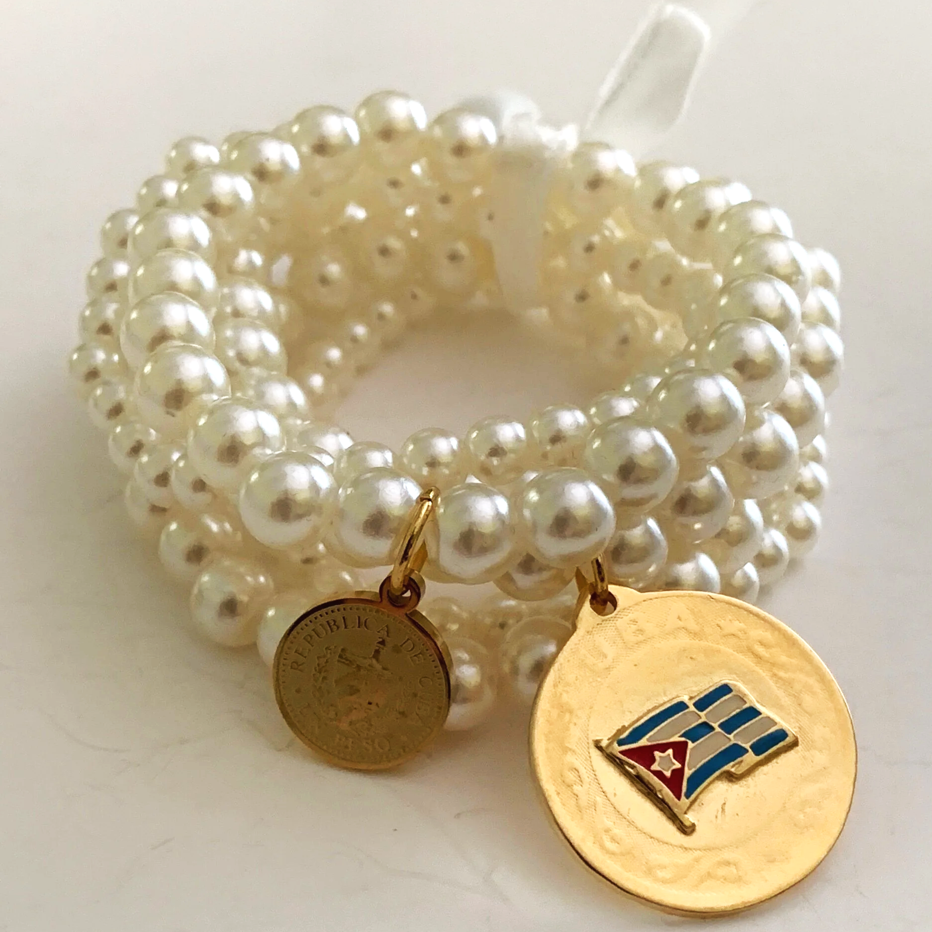 7A9B1B72-0314-40EE-9ECF-CC89D4502B81