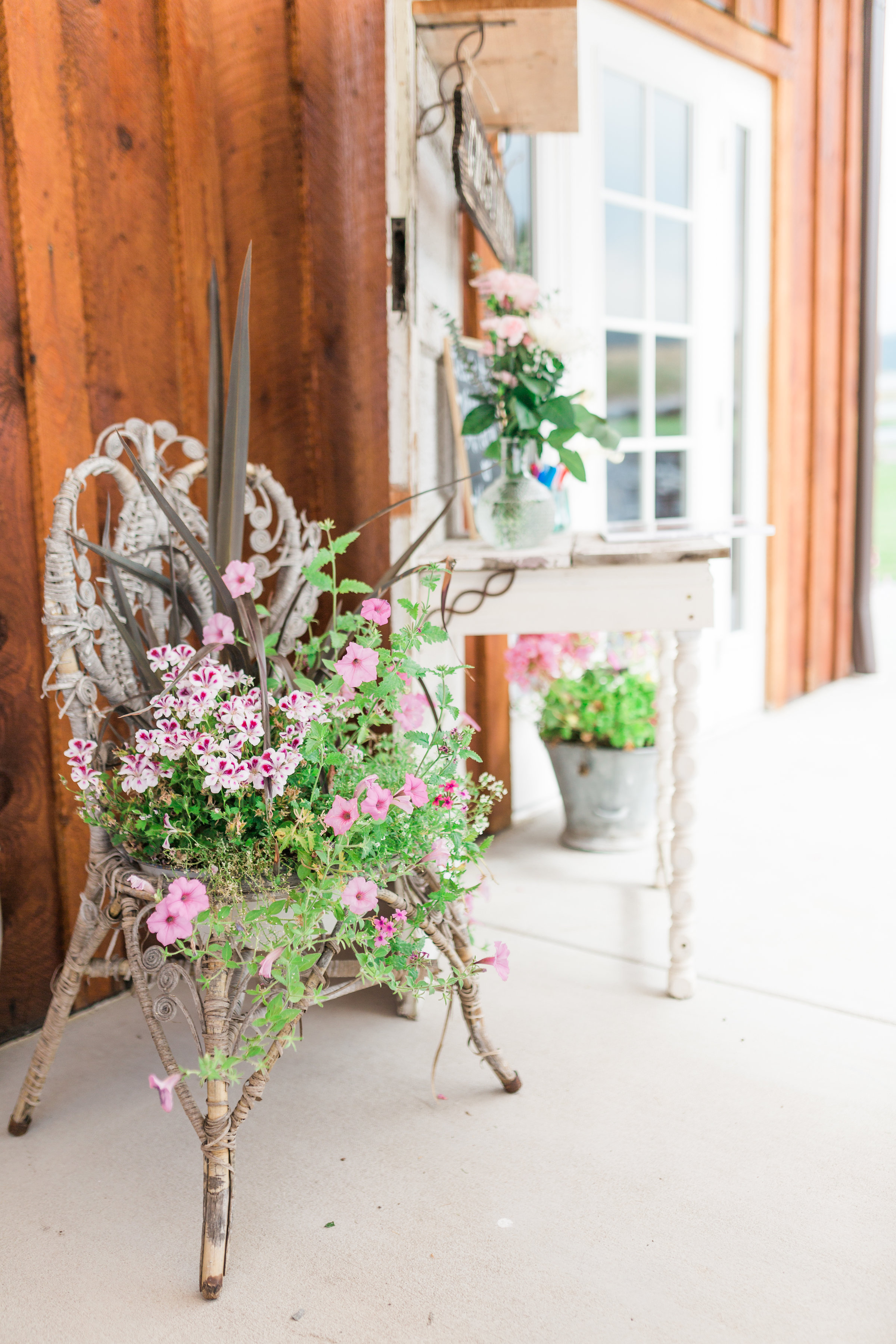 Summer Wedding Decor