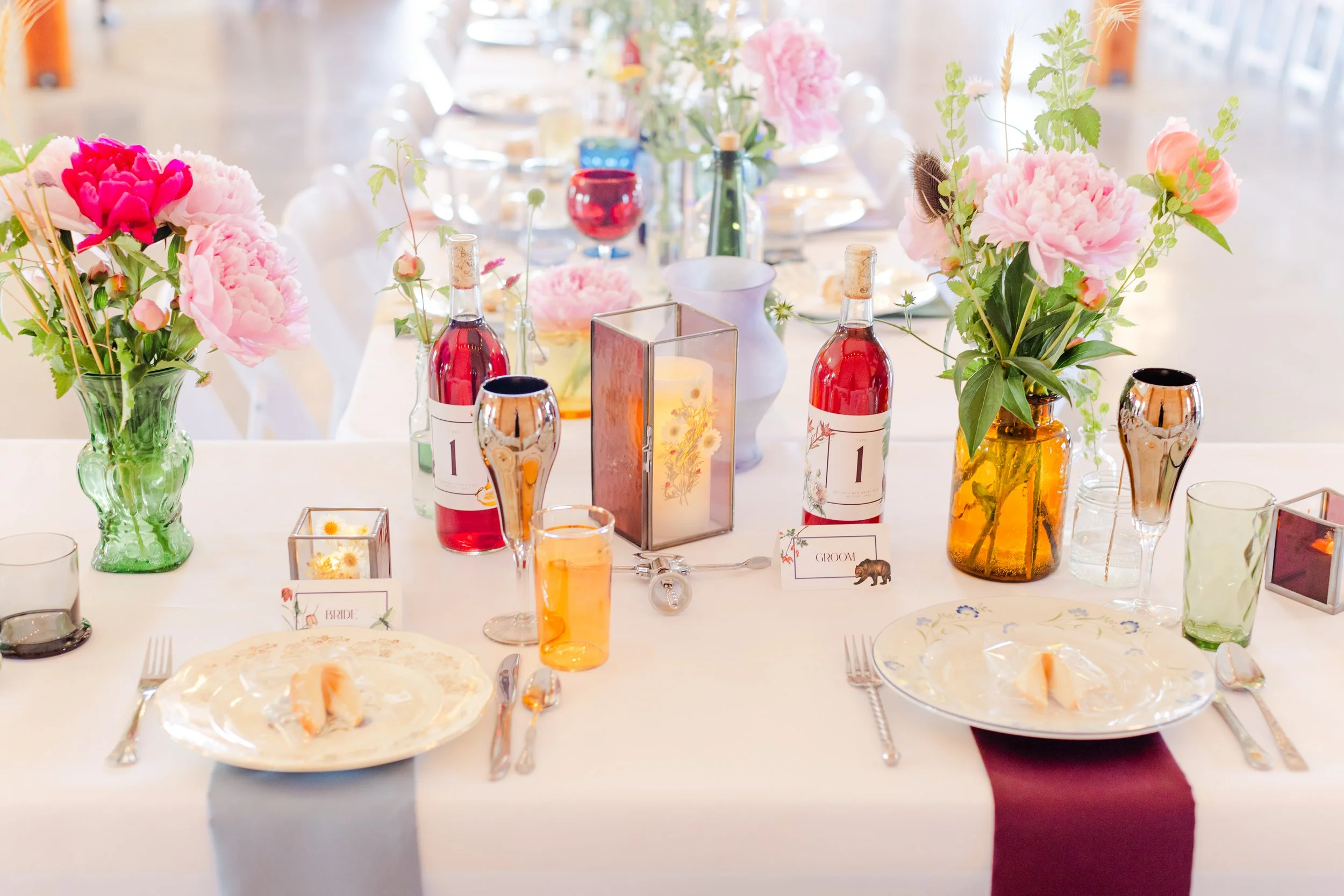 Colorful Spring Wedding Reception at Rugged Horizon