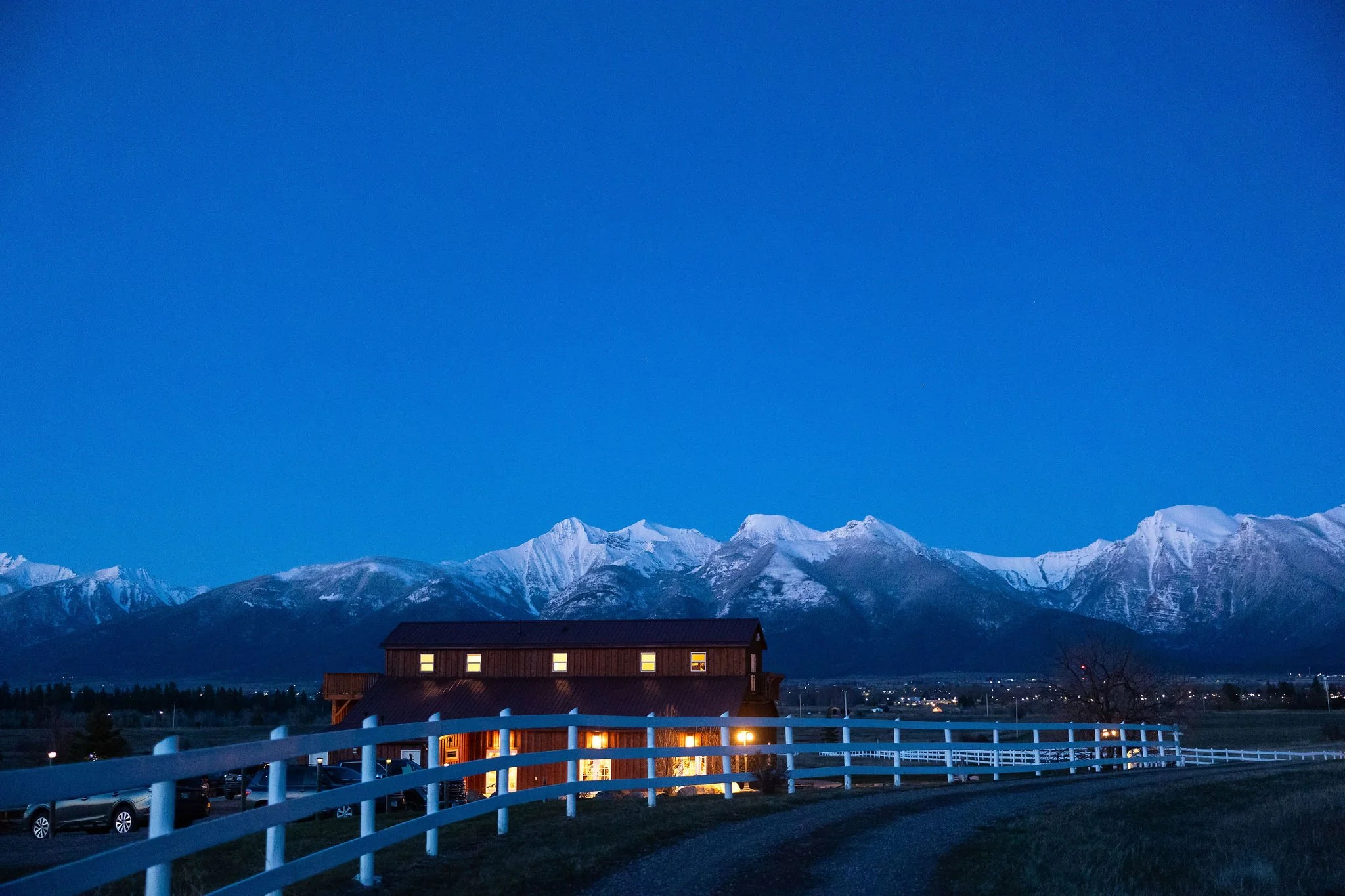 Rugged Horizon Winter Wedding Venue in Montana's Mission Mountains