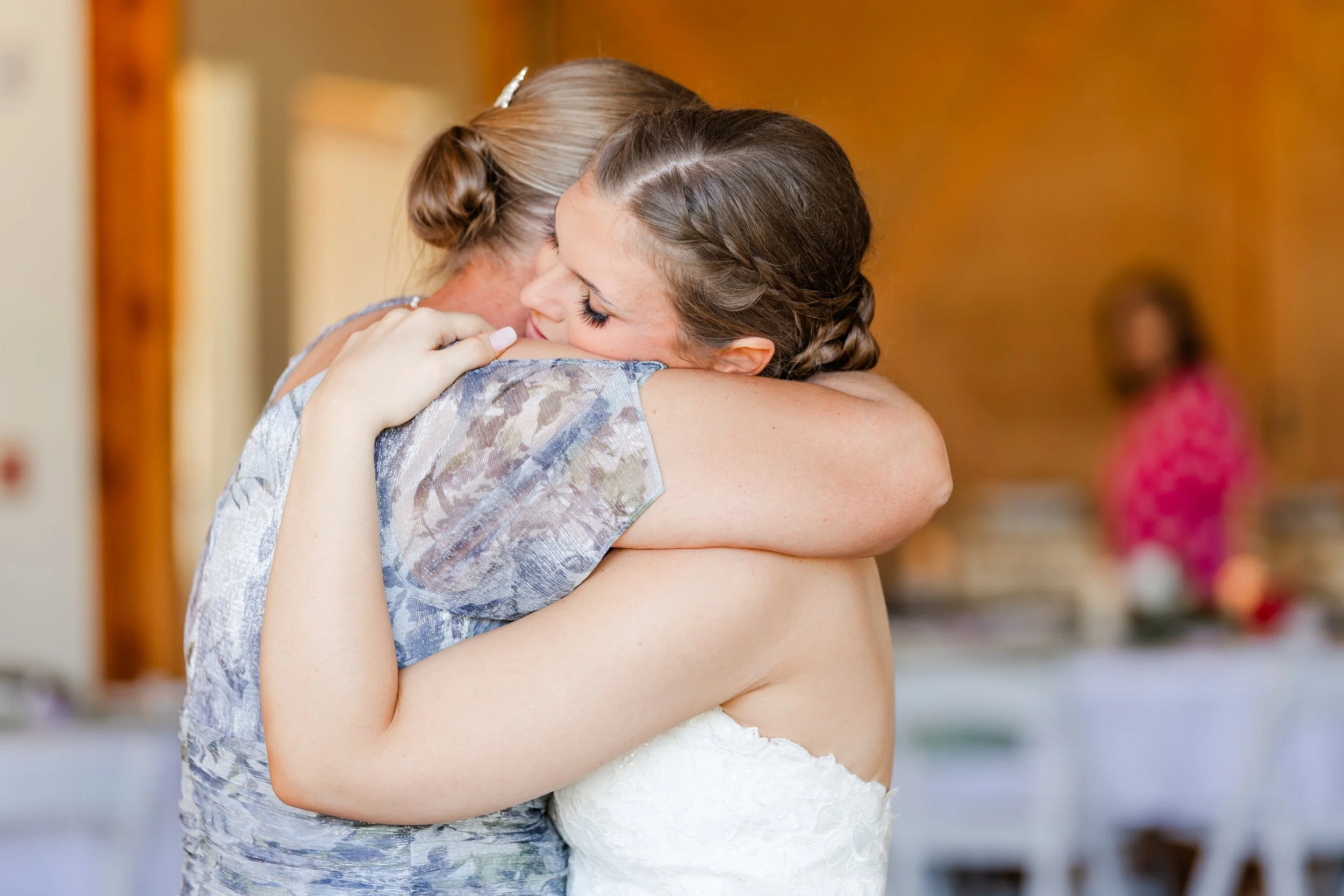 Give Hugs by Jenna Ballard.jpg (Copy)