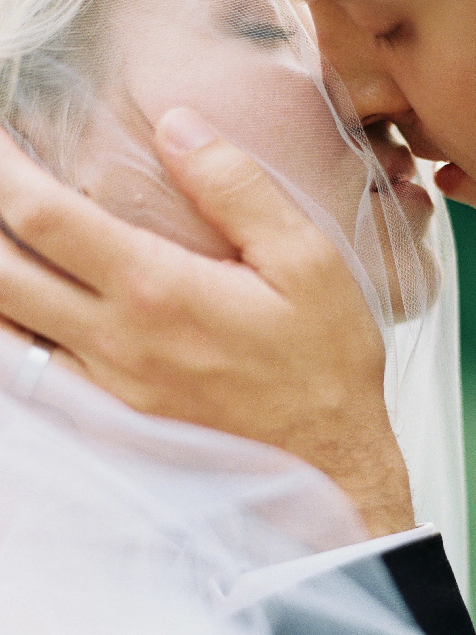 696-lauragordonphotography_woodwedding.jpg