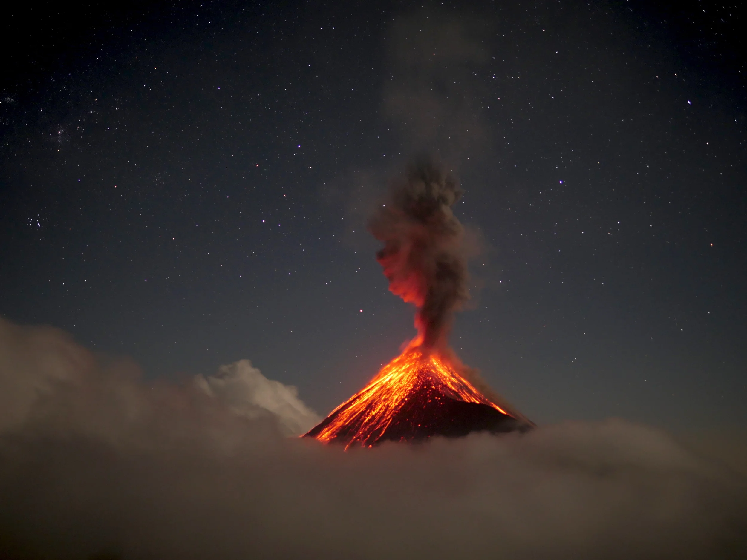 Volcan Fuego - Guatemala.JPG