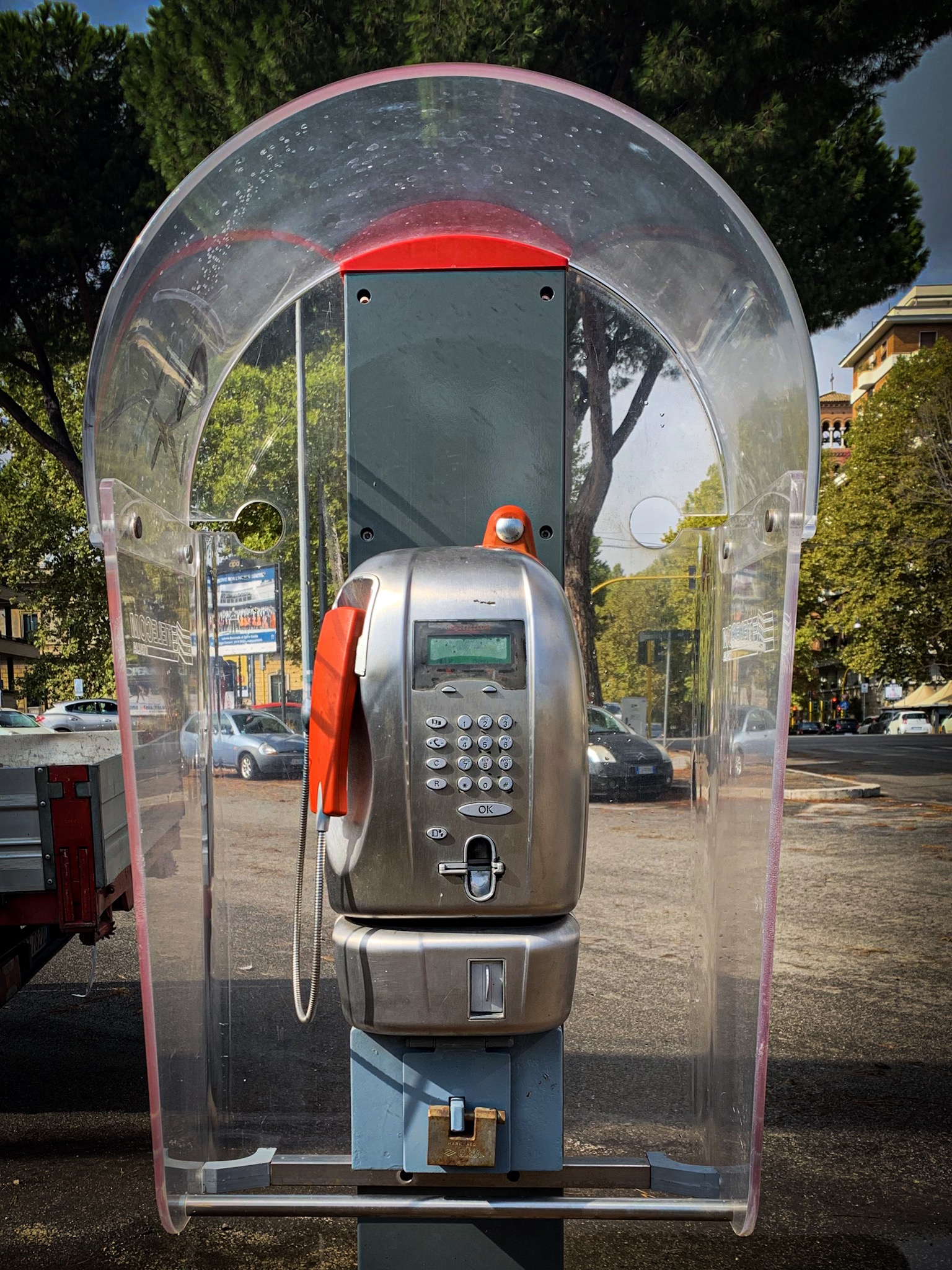 A working pay phone.
