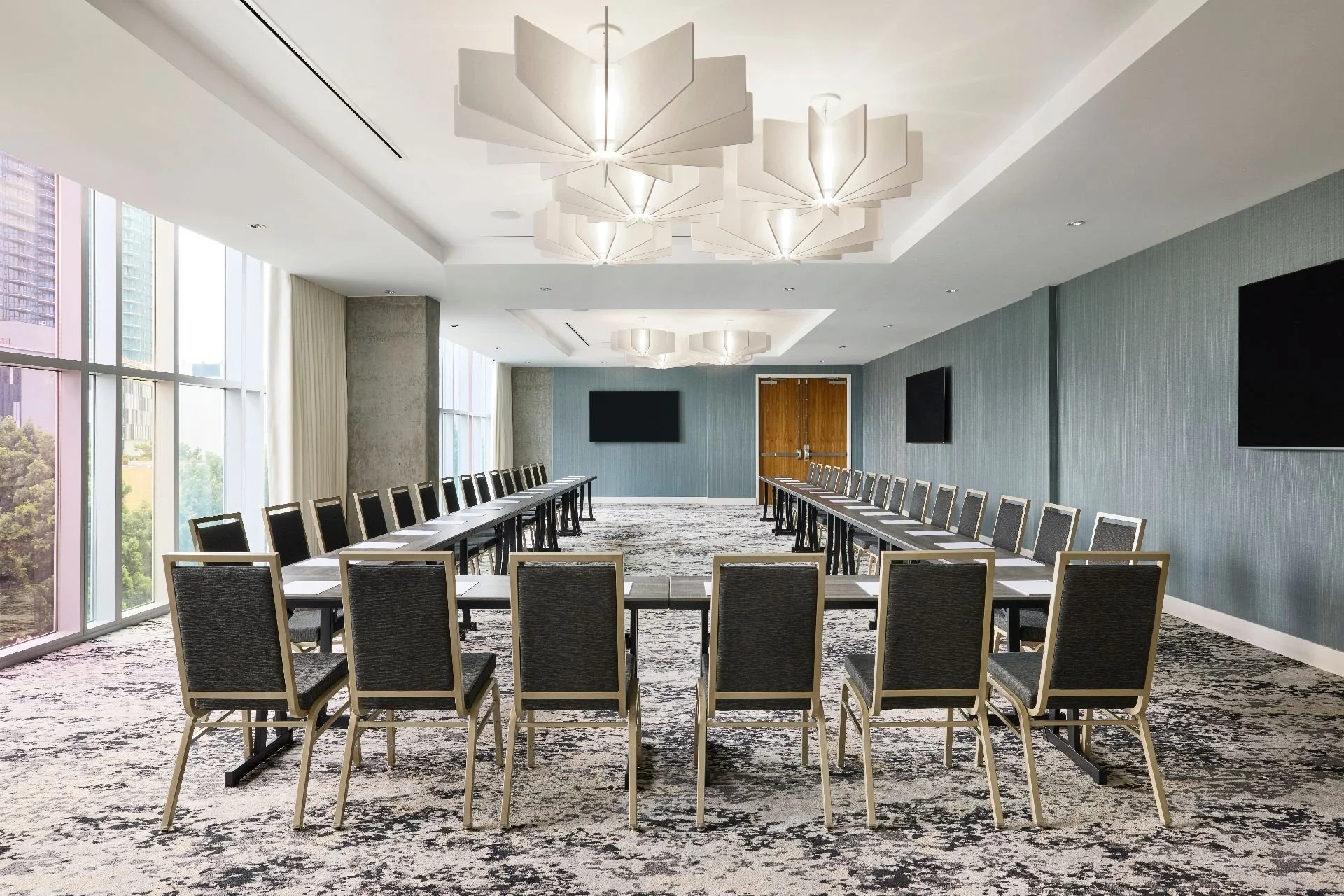 compressed-AMICI - U SHAPE_V1.jpg