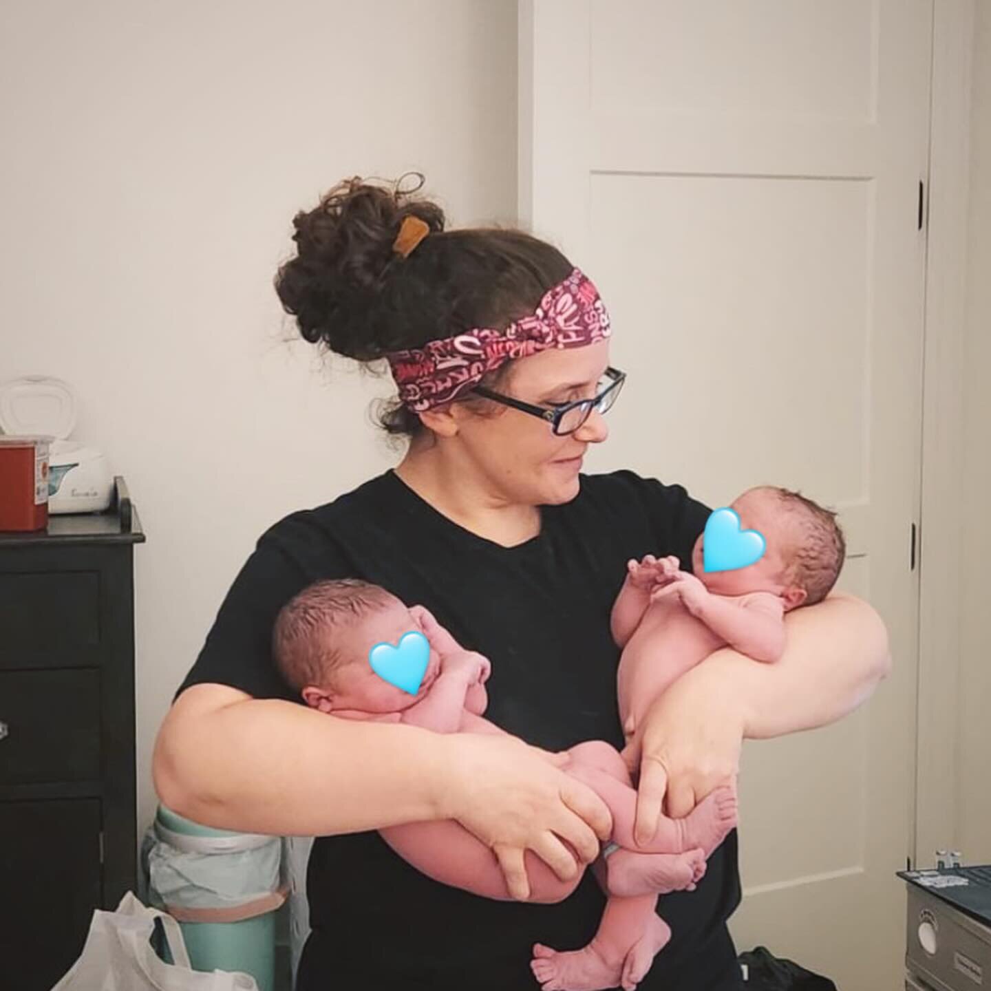 These little cuties kept us on our toes! Mom&rsquo;s active labor was only 35mins total, 23 mins until baby A &amp; 12 mins later for baby B. Fortunately, her doula @littlelilacsbirth Lindsay &amp; I were already at her home when things kicked in. An