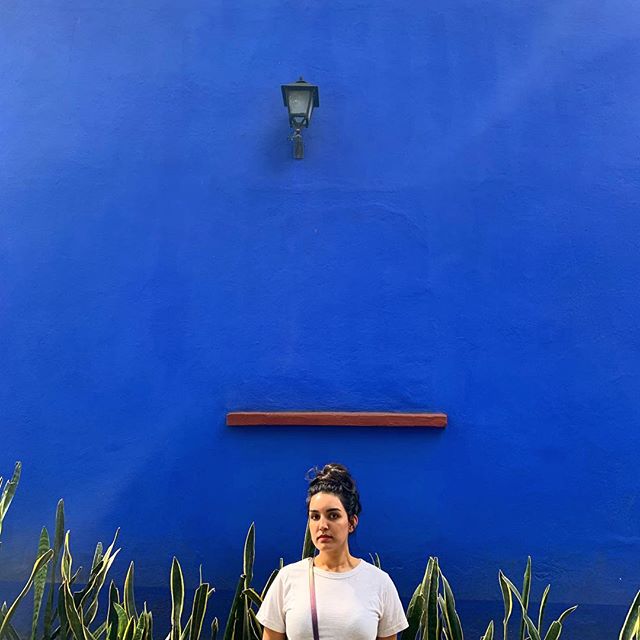 Channeling my inner FRIDA. #art #fridakahlo #queen #casaazul #hashtageverything #imbluedabadeedabadie
