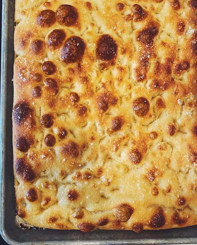 &lsquo;Tis the perfect time to start baking bread:
it&rsquo;s impossible to find at grocery stores, and incredibly annoying and time-consuming to make. This was my first stab at focaccia (from @bonappetitmag recipe), which turned out shockingly good.