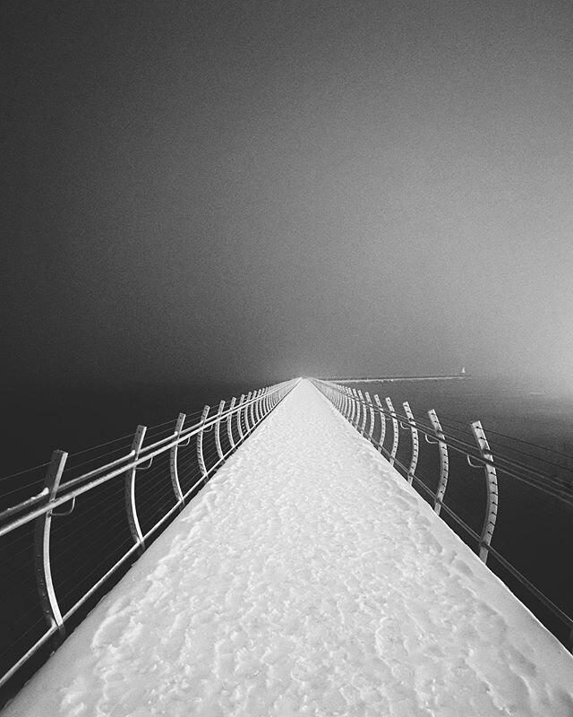 Rare snow day in Victoria. Jogged over to the lighthouse in the evening&rsquo;s hush.